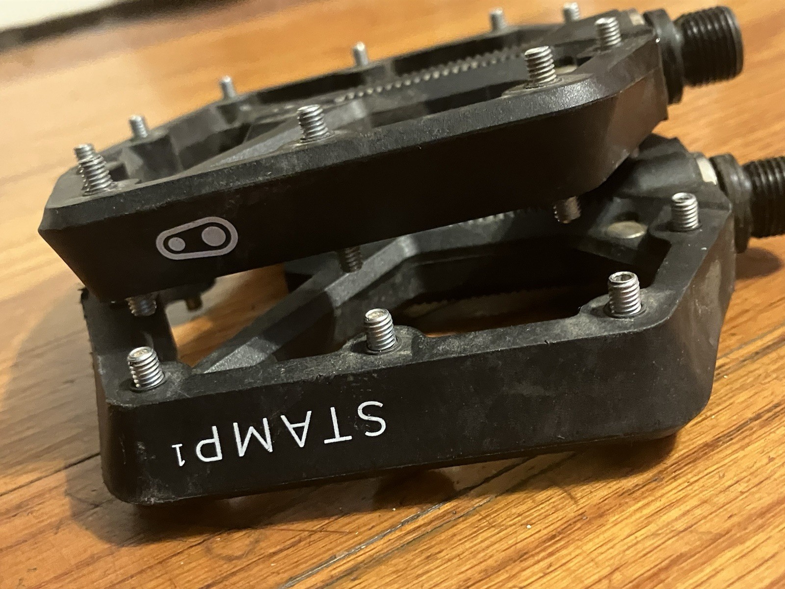 Crankbrothers Stamp 1 Flat/Platform Pedals, Composite Black, 9/16″ Axle Pair L