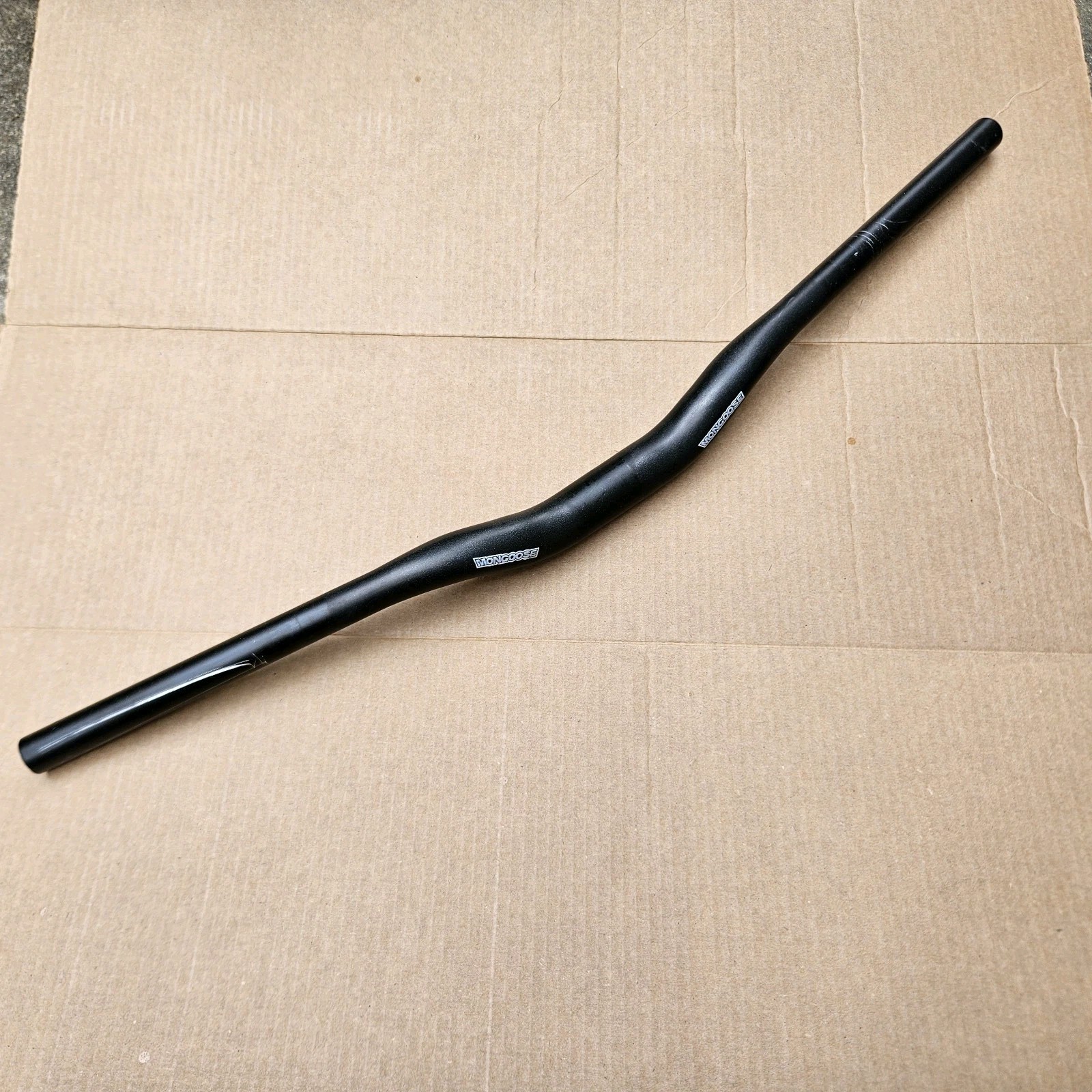 Mongoose Aluminum Mountain Bike Riser Bars Handlebars 31.8mm x 685mm Black