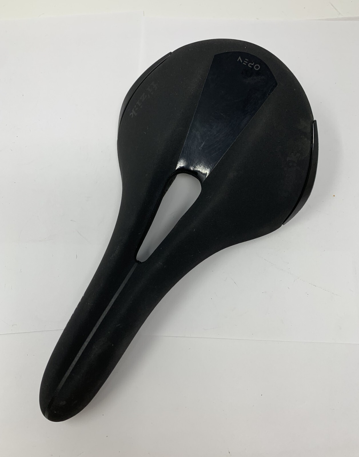 Fizik Aliante R1 Open Size Large Carbon Braided Saddle