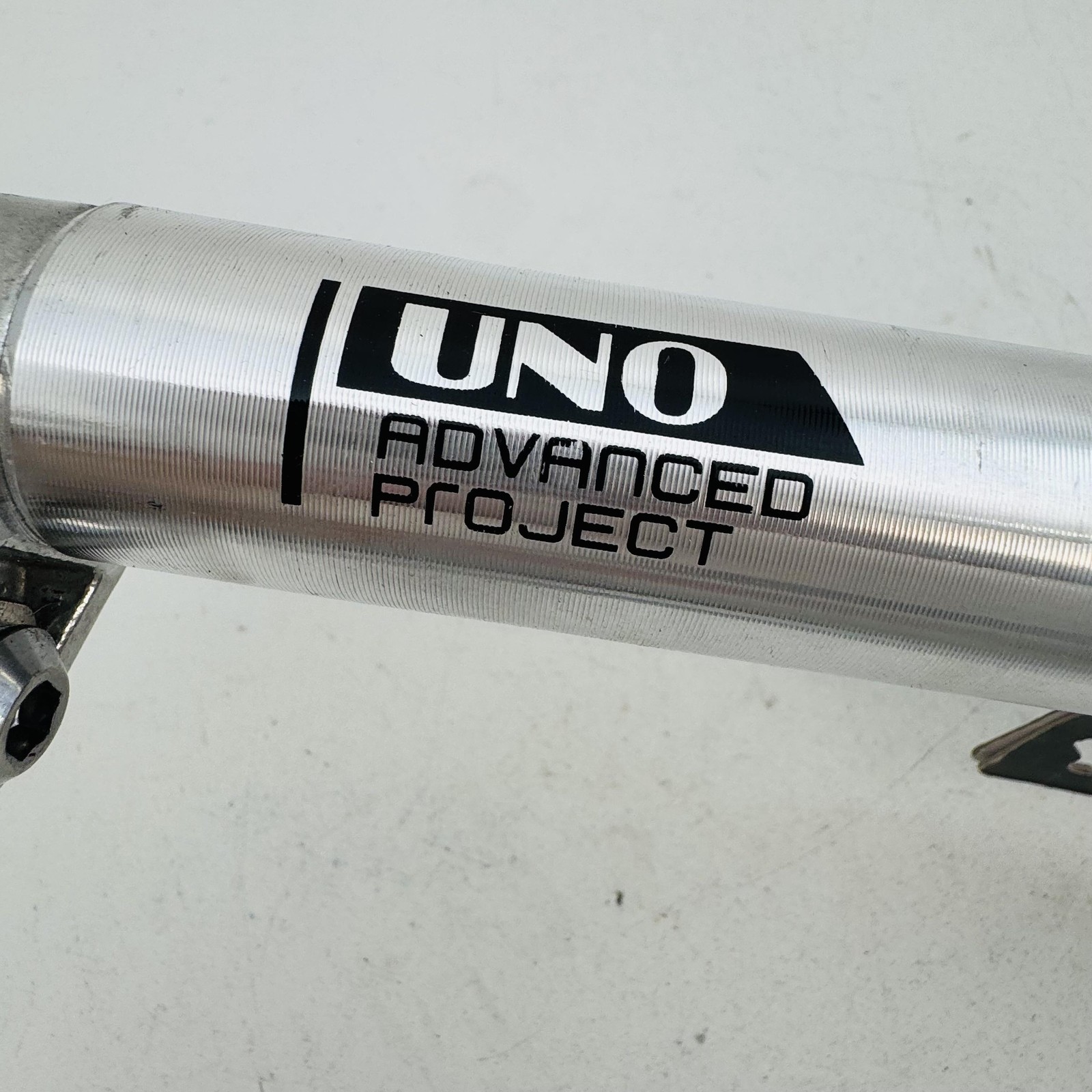 UNO SP-359 30.9mm Alloy Seatpost 350mm Silver Micro-Top Universal Bike MTB A96