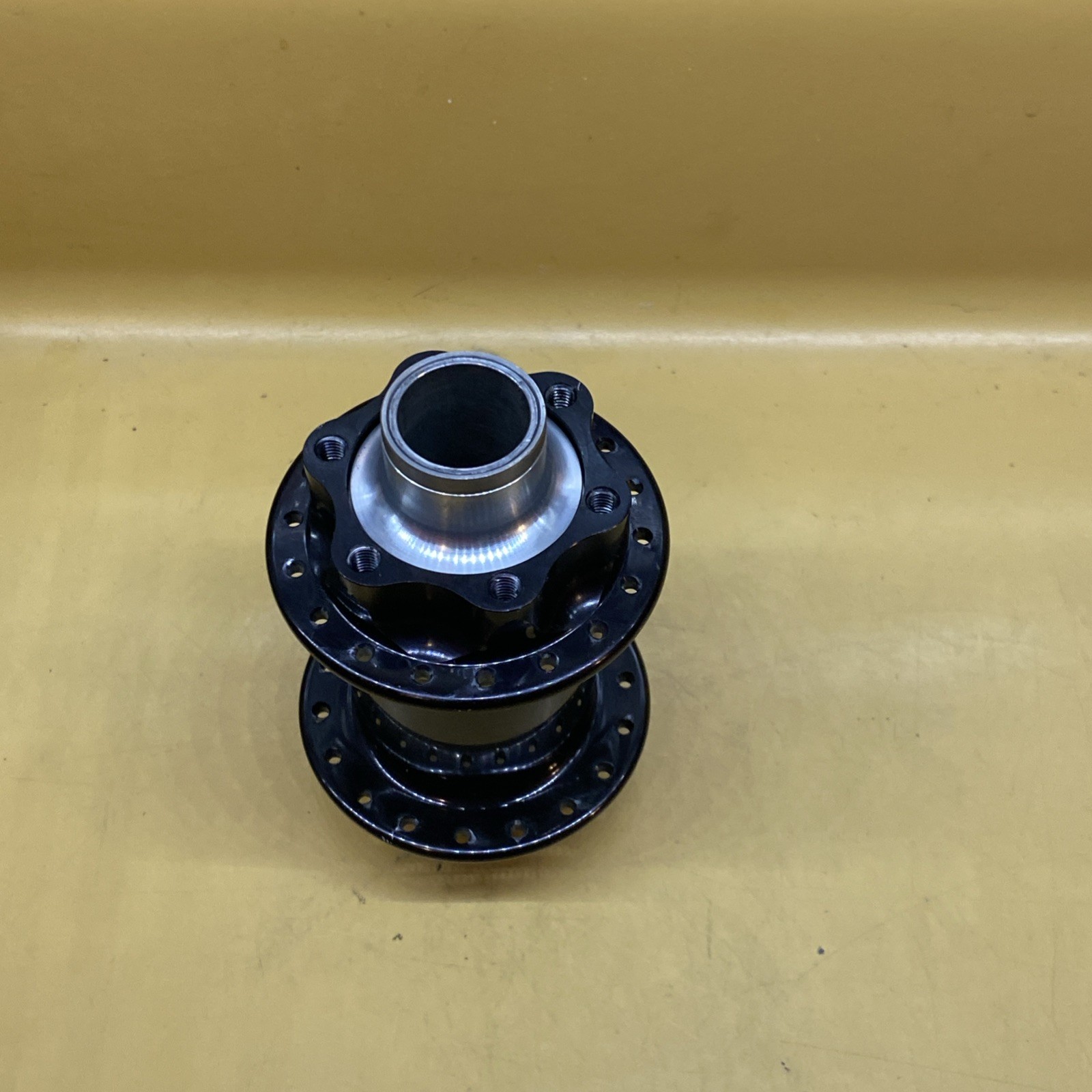 Black Chris King ISO 36h F20x110mmTA/R10x135mm Bolt-On,QR or 142mmTA Disc Hubset