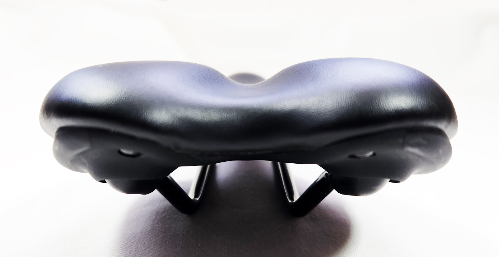 Origin8 Pro Uno Saddle Gel Foam 10.75 inch x 5 inch Black