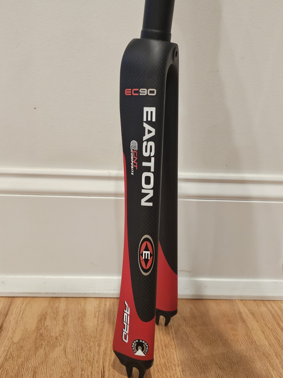 Easton EC90 Aero Carbon Fork 650c 1-1/8″ 300mm Steerer Red/Black