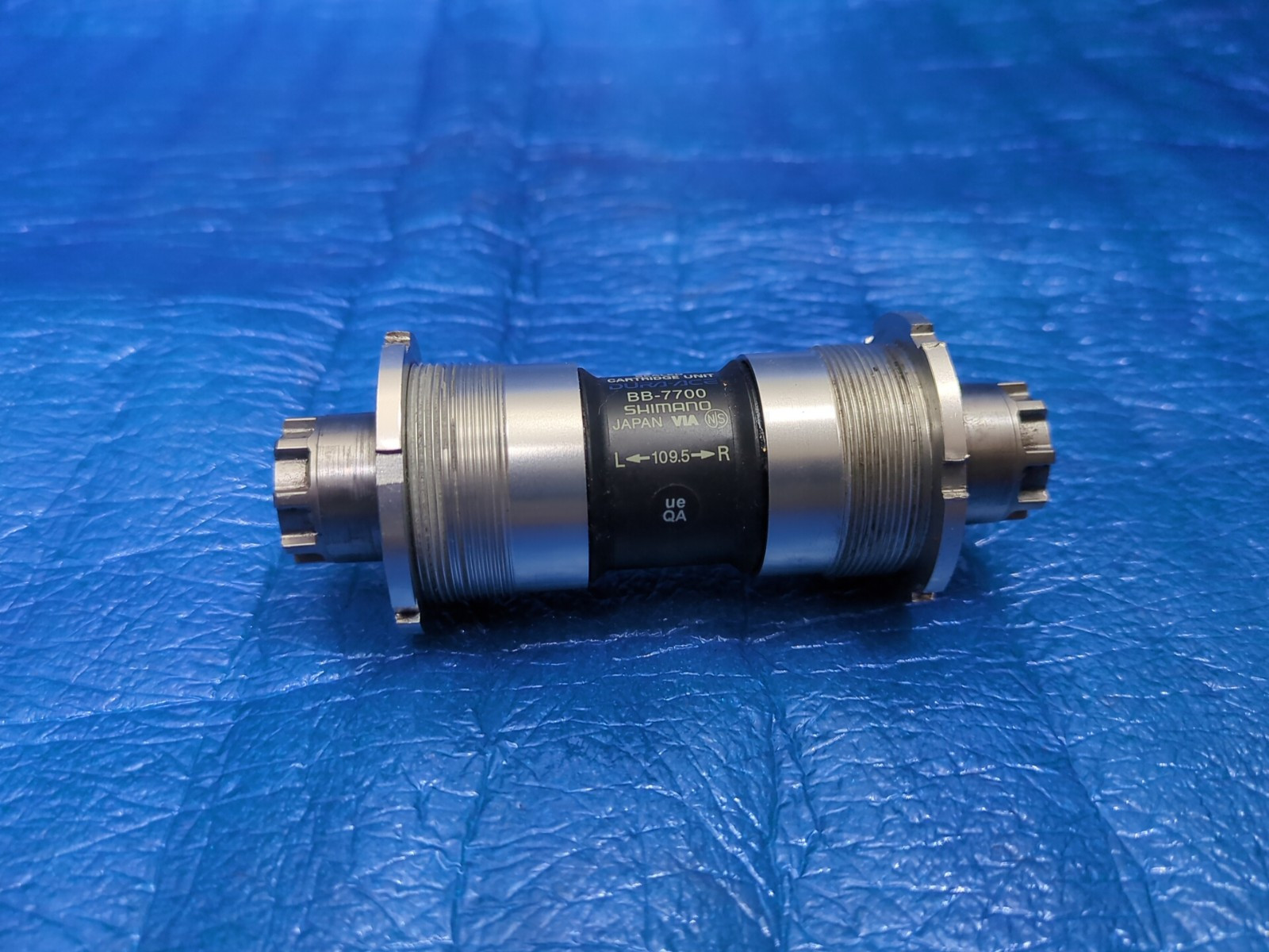 Shimano Dura Ace BB-7700 NJS Bottom Bracket 68mm BSA 109.5mm Free Shippping