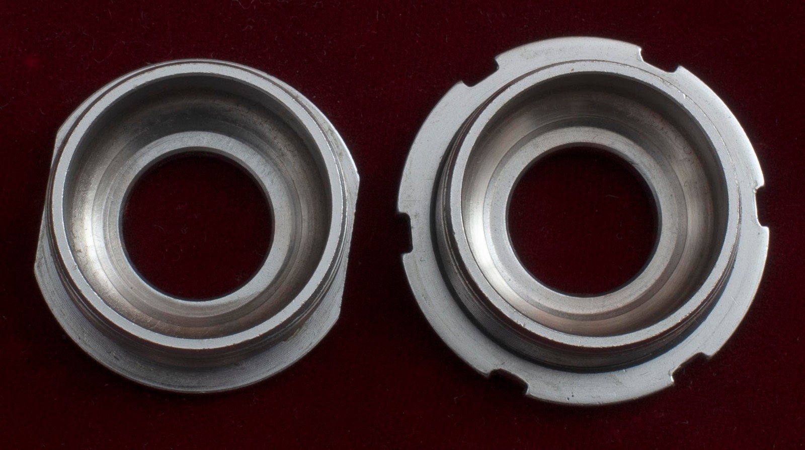 Vintage Shimano Deore bottom bracket 68mm 1.37×24 English JIS square taper 121.5