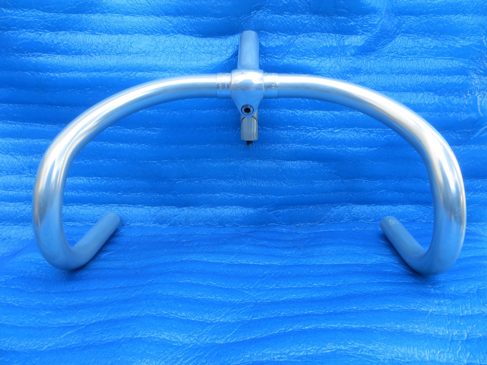 Nitto B123 AA 360mm NJS Handlebar + Nitto Jaguar 100mm 58 Degree AA NJS Stem