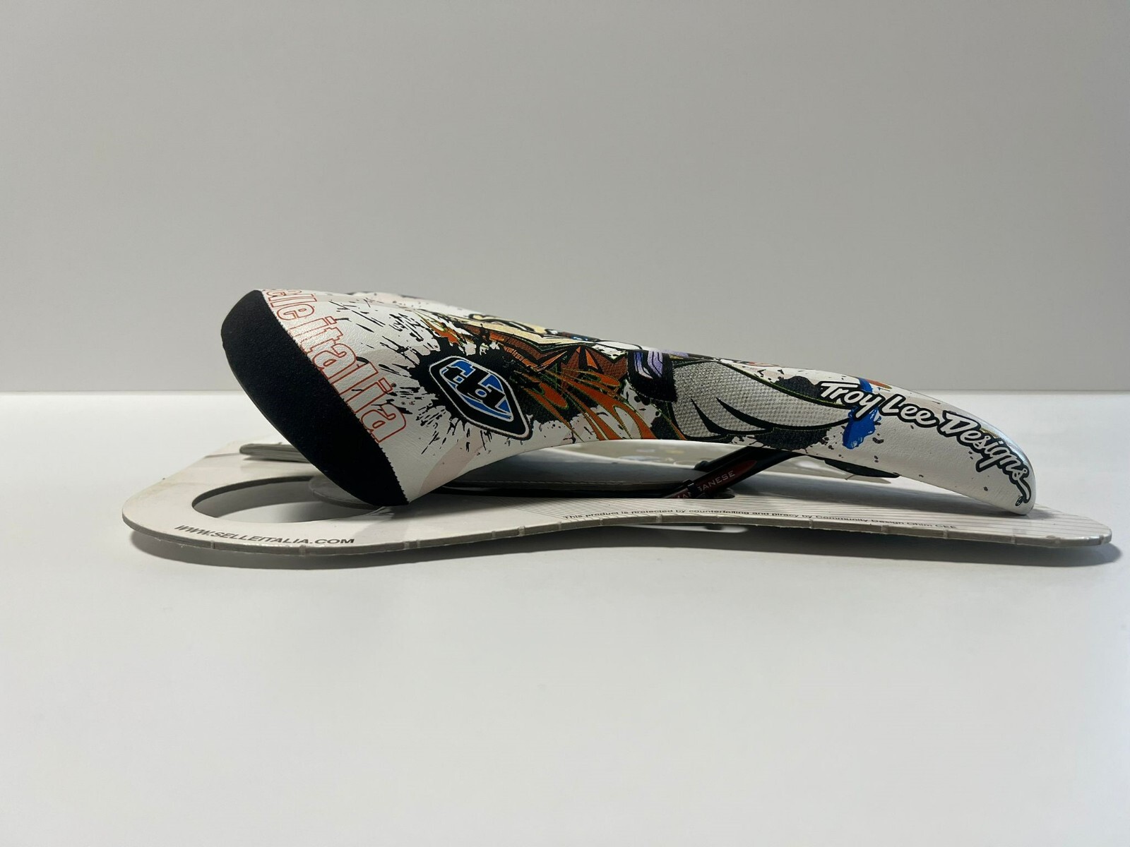 BIKE SADDLE BRAND: SELLE ITALIA SHIVER TROY LEE DESIGNS