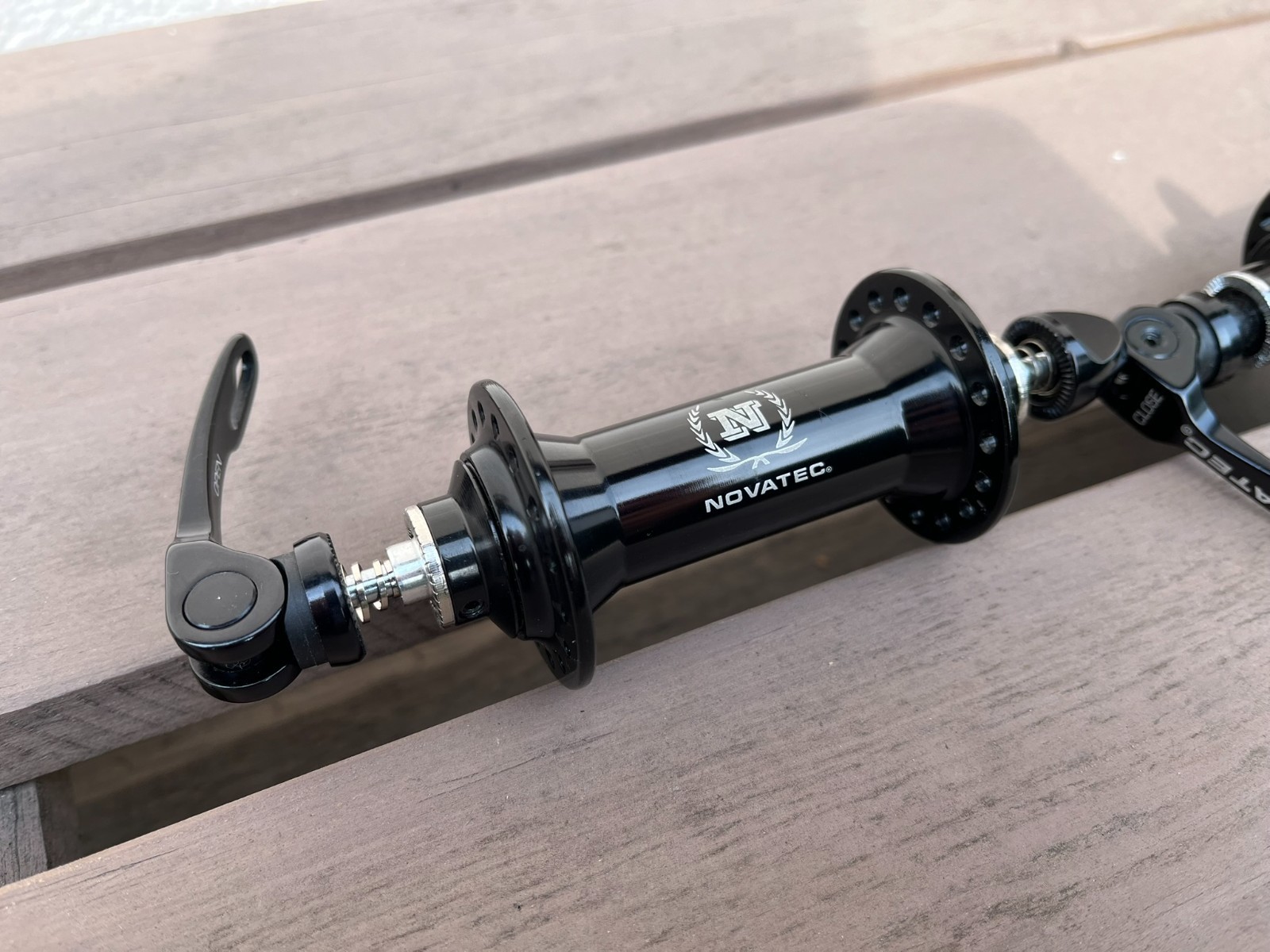 Very nice set of NOS Novatec hubs hubset front and rear 32H 100mm 130mm