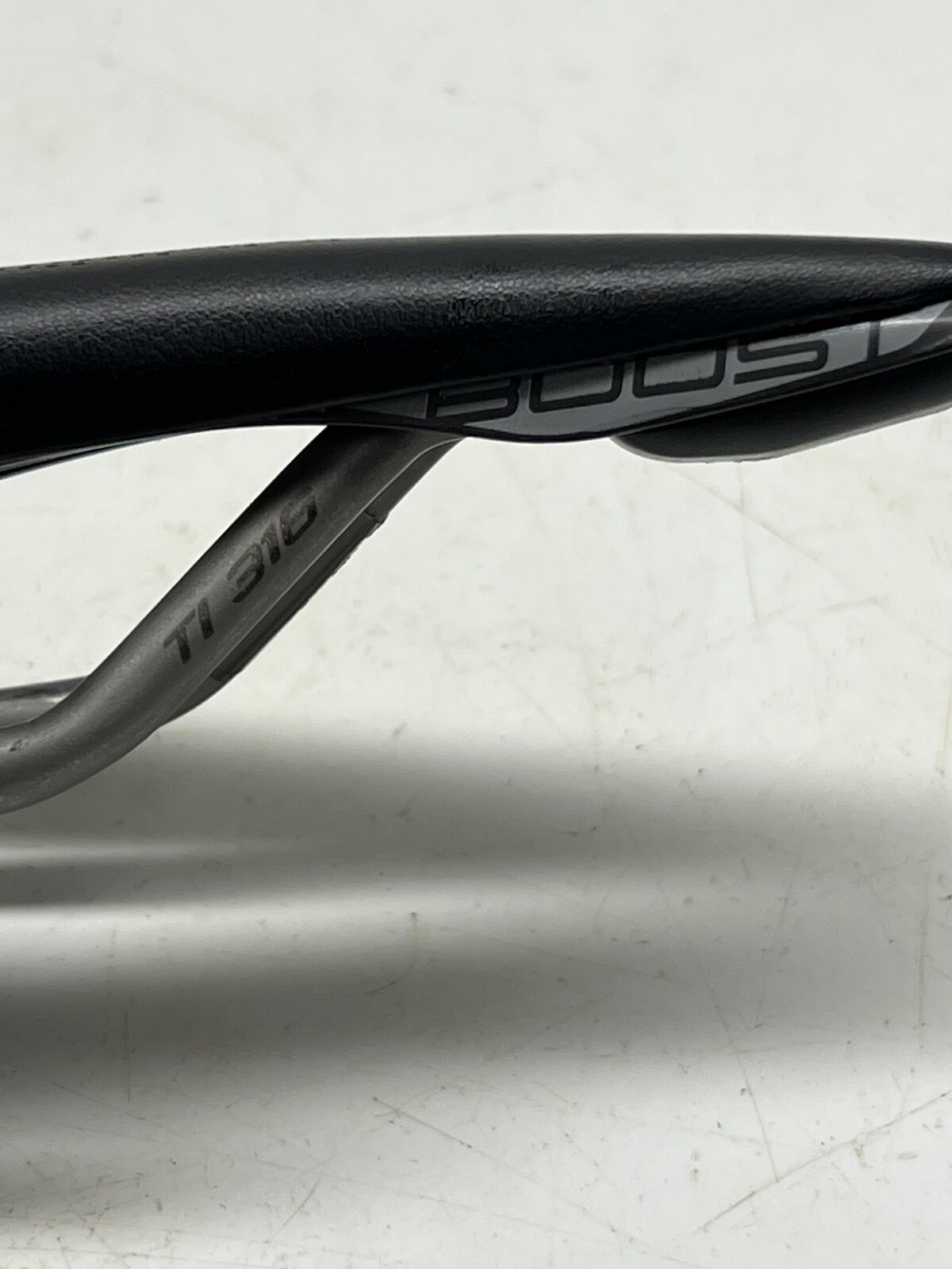 Selle Italia SP-01, S3 Boost Superflow Ti316 Tube Rail Saddle 130x250mm, 185g.