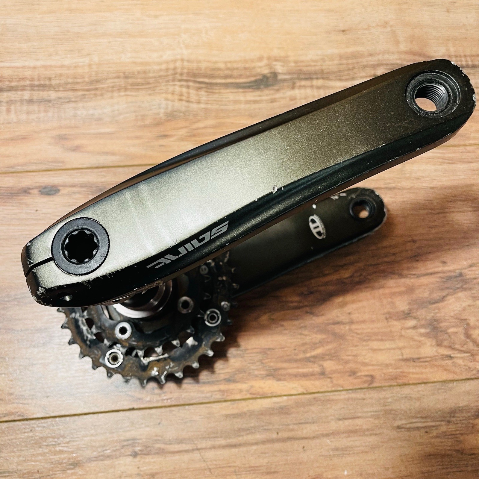 Shimano Saint FC-M800 175 Hollowtech II Crankset 104BCD 22 32 2X + BB