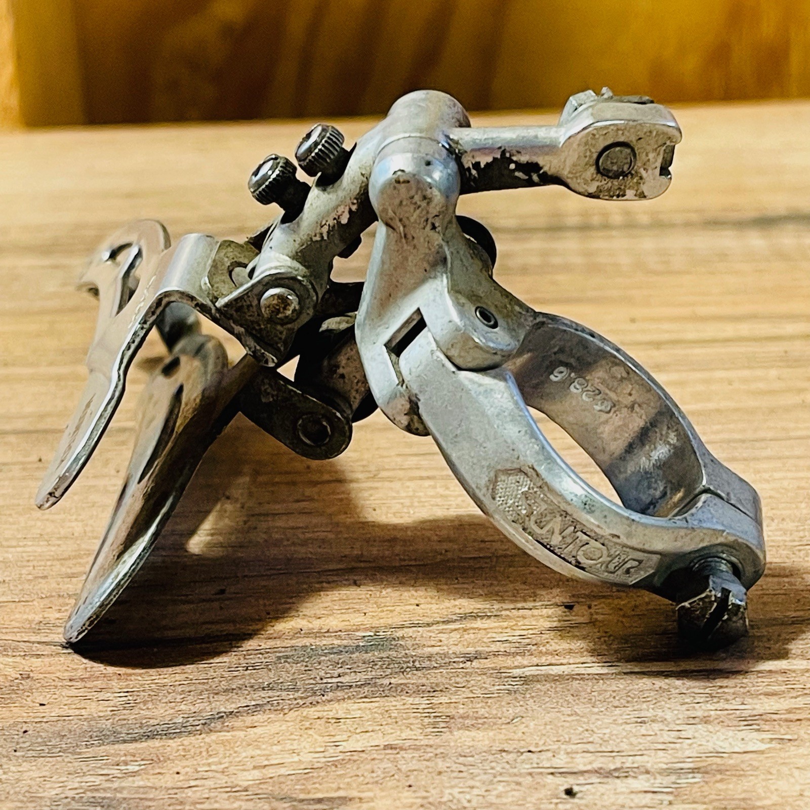 Vintage Suntour Mountech 28.6 Clamp Front Derailleur Bottom Pull 
