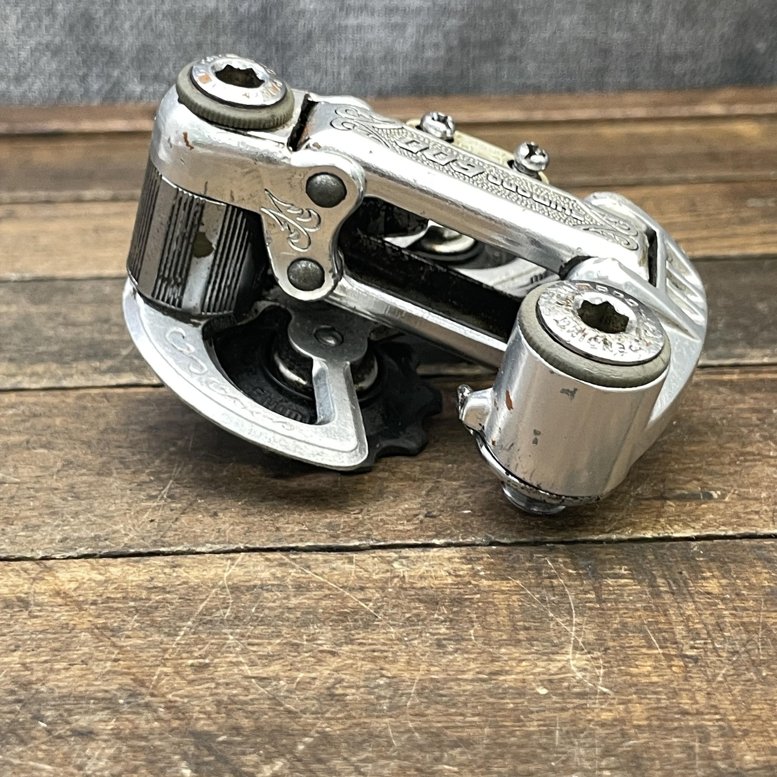 Vintage Shimano 600 Arabesque Rear Derailleur Short Cage Bolt-On Road 190g Japan