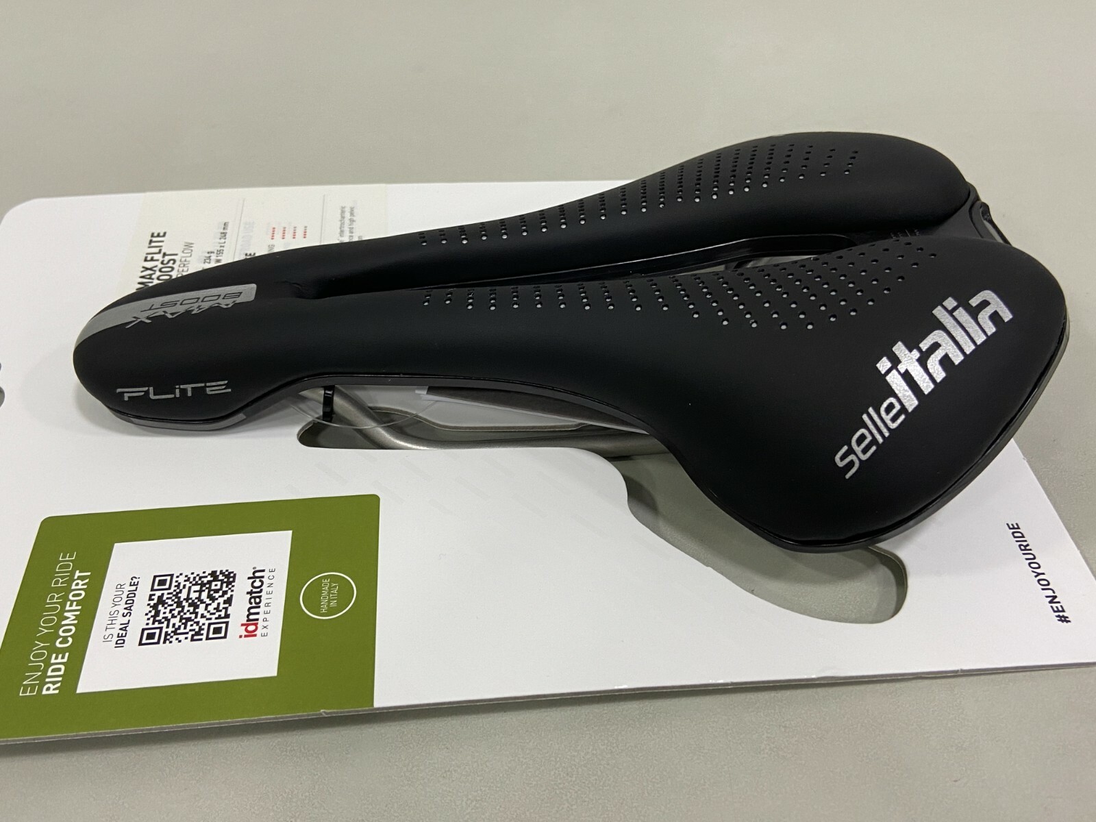 Selle Italia Max Flite Boost Gel SF 155x250mm (L3) Ti316 Rail Bicycle Saddle