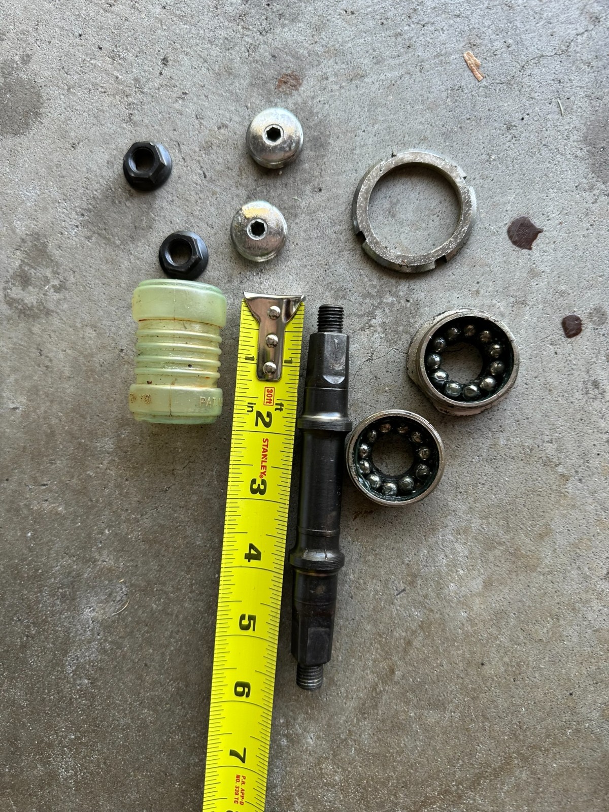 Vintage Road Bike Bottom Bracket Set Used MTBS704 Bo 3P