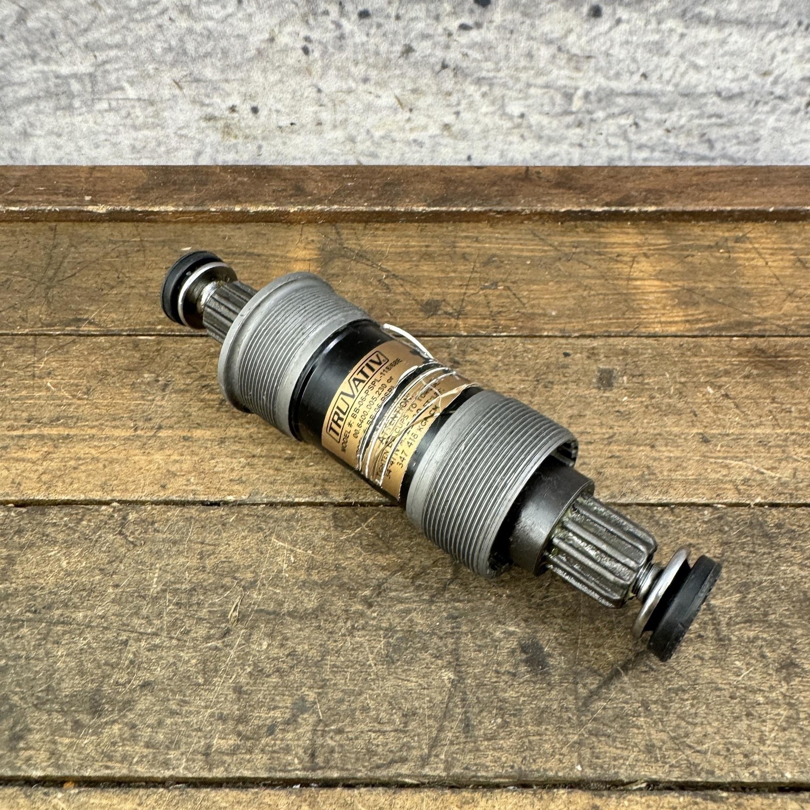 Truvativ Power Spline Bottom Bracket BB-06-PSPL-118/68E 68mm BSA Gray MTB Bike