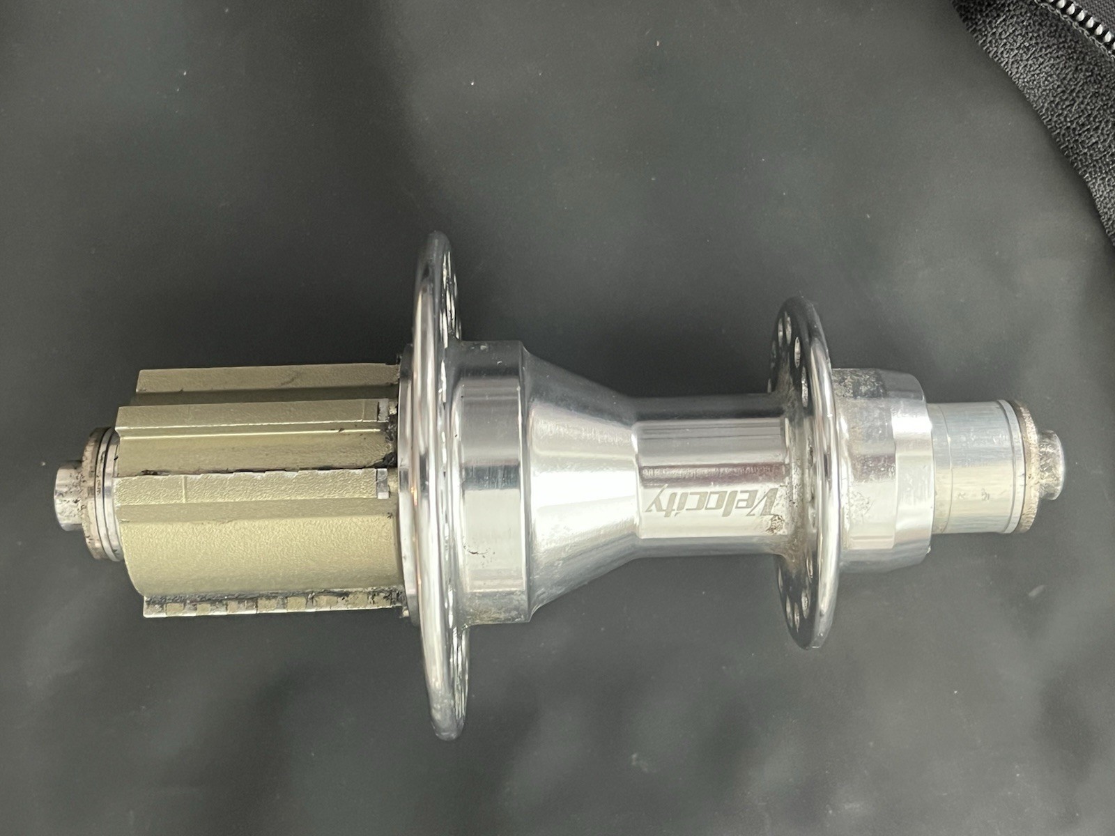 Velocity Race 32h Rear Hub 130mm, Campagnolo Freehub 8-9-10s