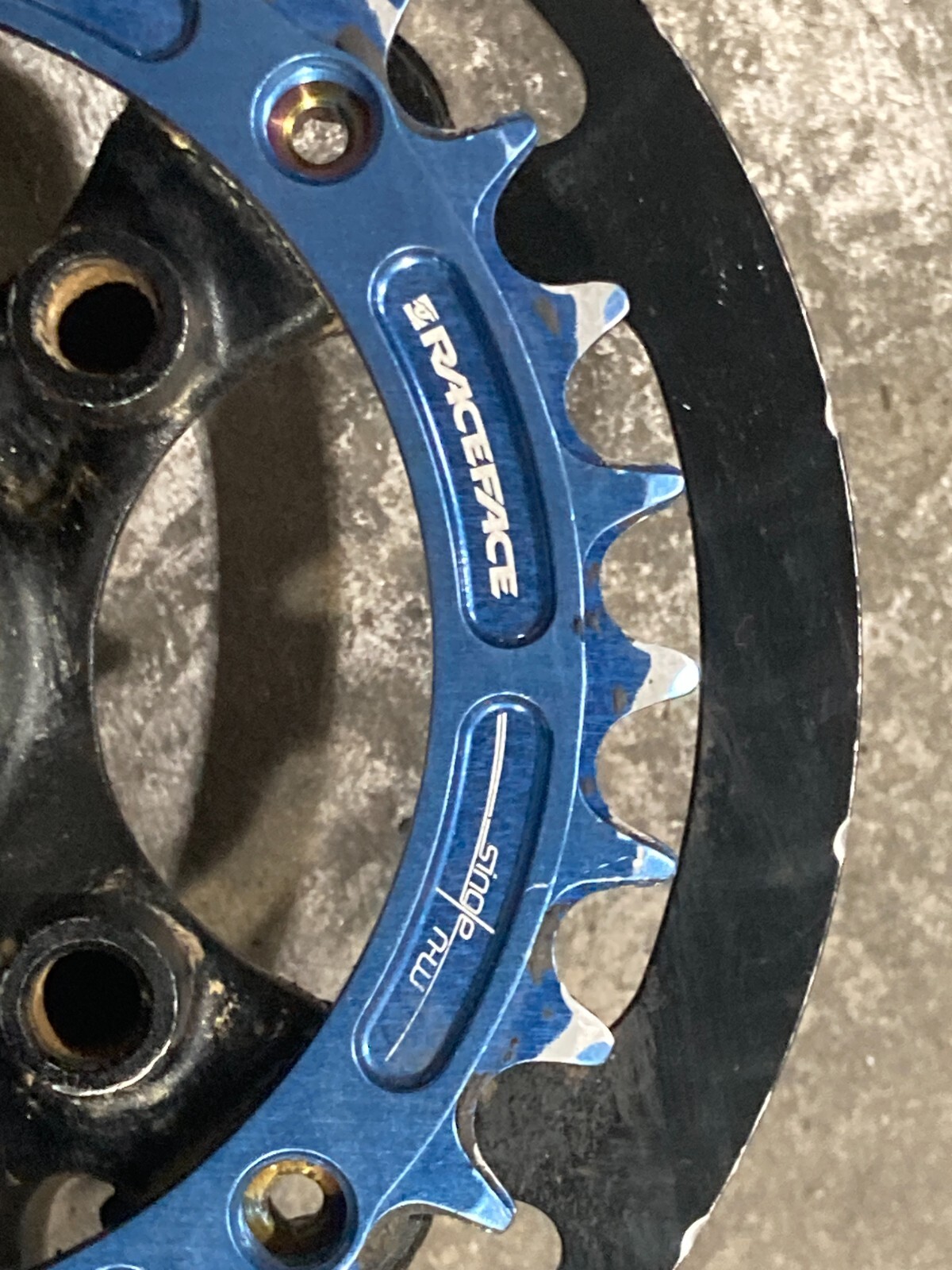 Race Face Evolve Cranks Single 30T Narrow-Wide Chainring 175mm Crankset MTB Red
