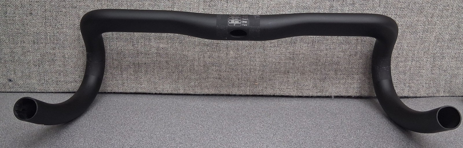 Syncros HB-R100-CF Handlebar – Carbon 380mm, 75mm Reach, 125mm Drop, 6 Deg Flare