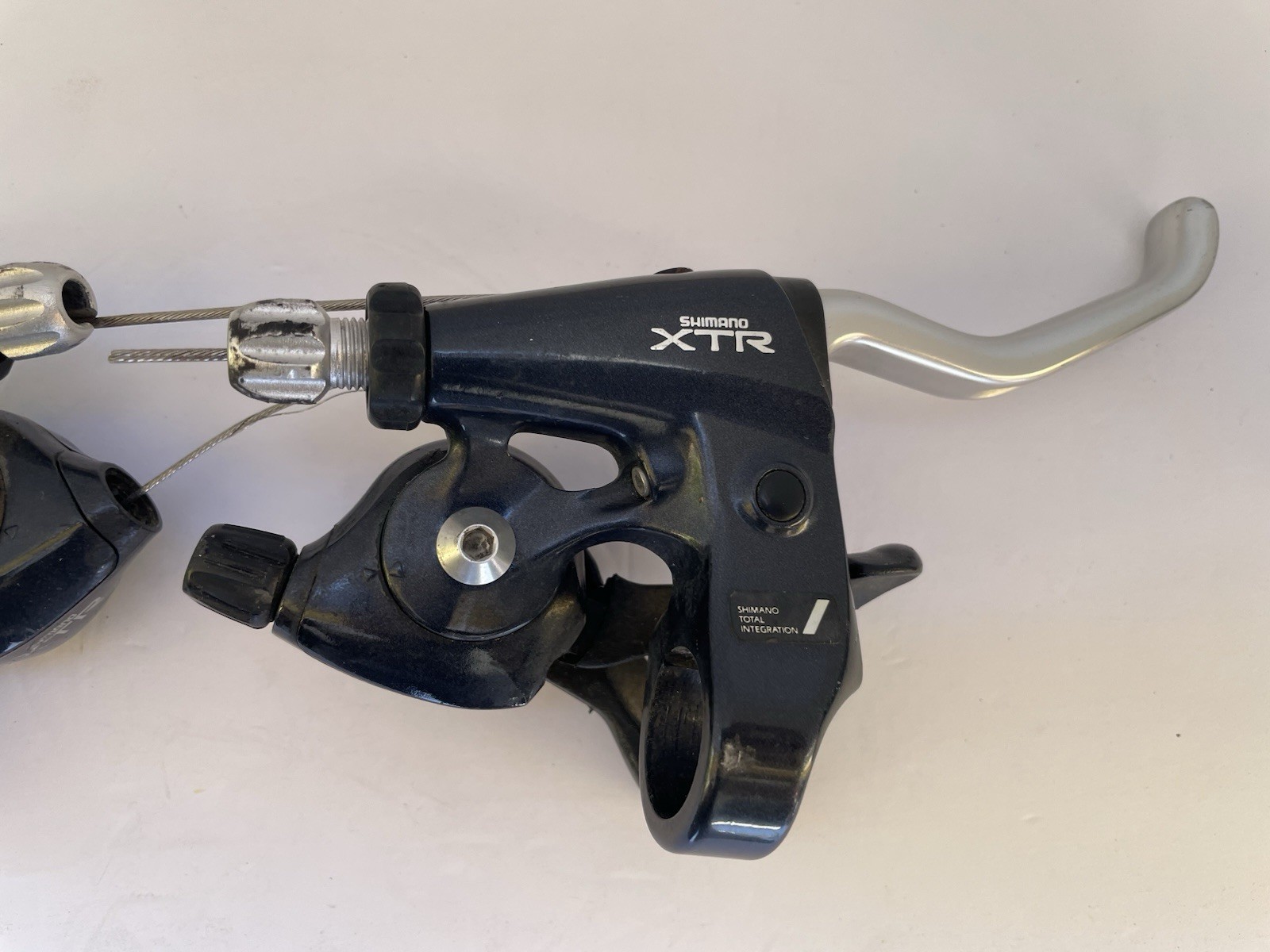 Shimano XTR ST-M900 Shifter Brake Lever Set 3×8 Spd Vintage 90’s – Parts Only