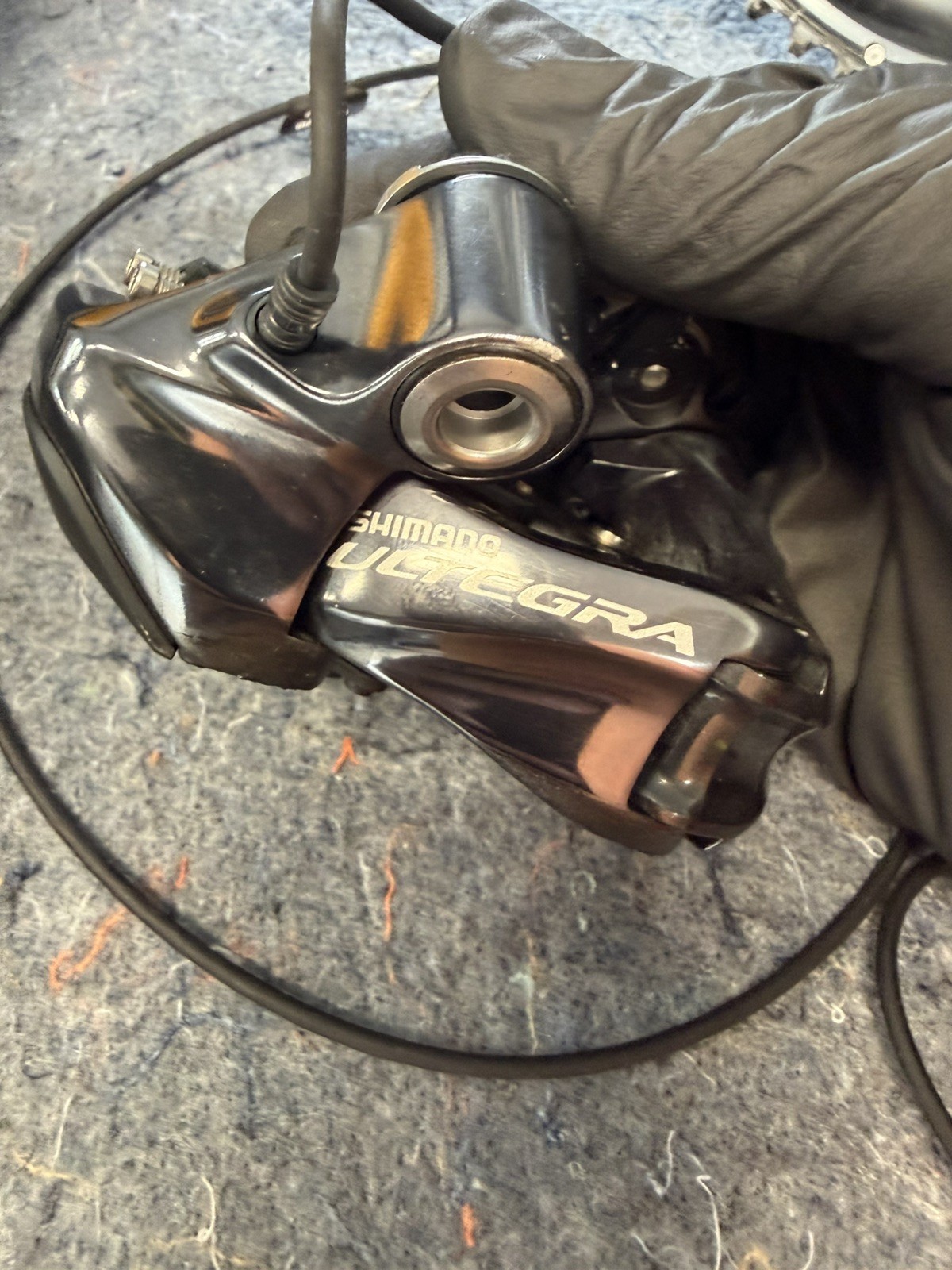 Shimano Ultegra R6800 di2 groupset, 11 speed, 172.5mm, 50-34/11-28 gears