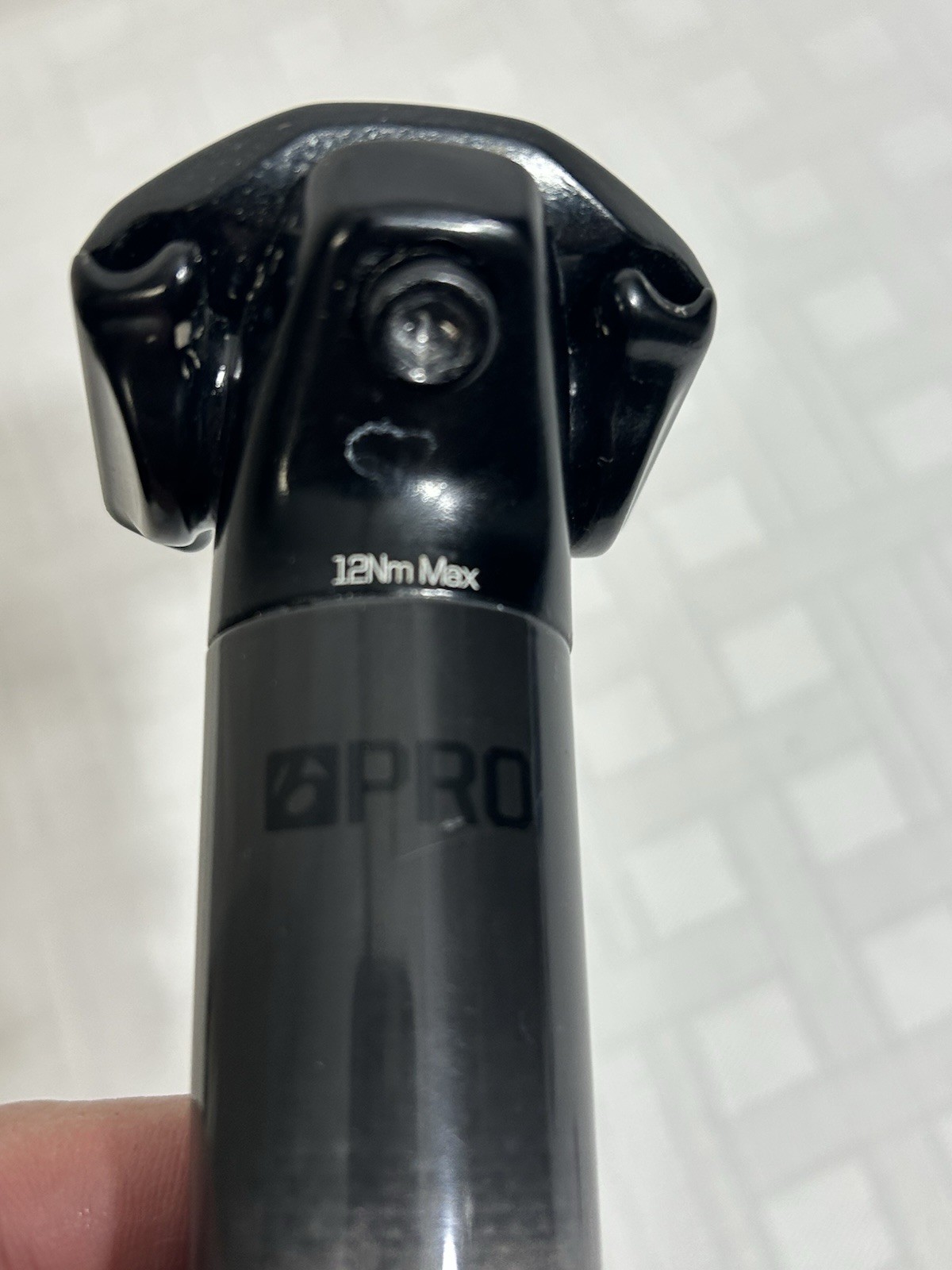 Bontrager PRO Carbon Seatpost 31.6mm X 400mm Black Alloy Head Plain 278g