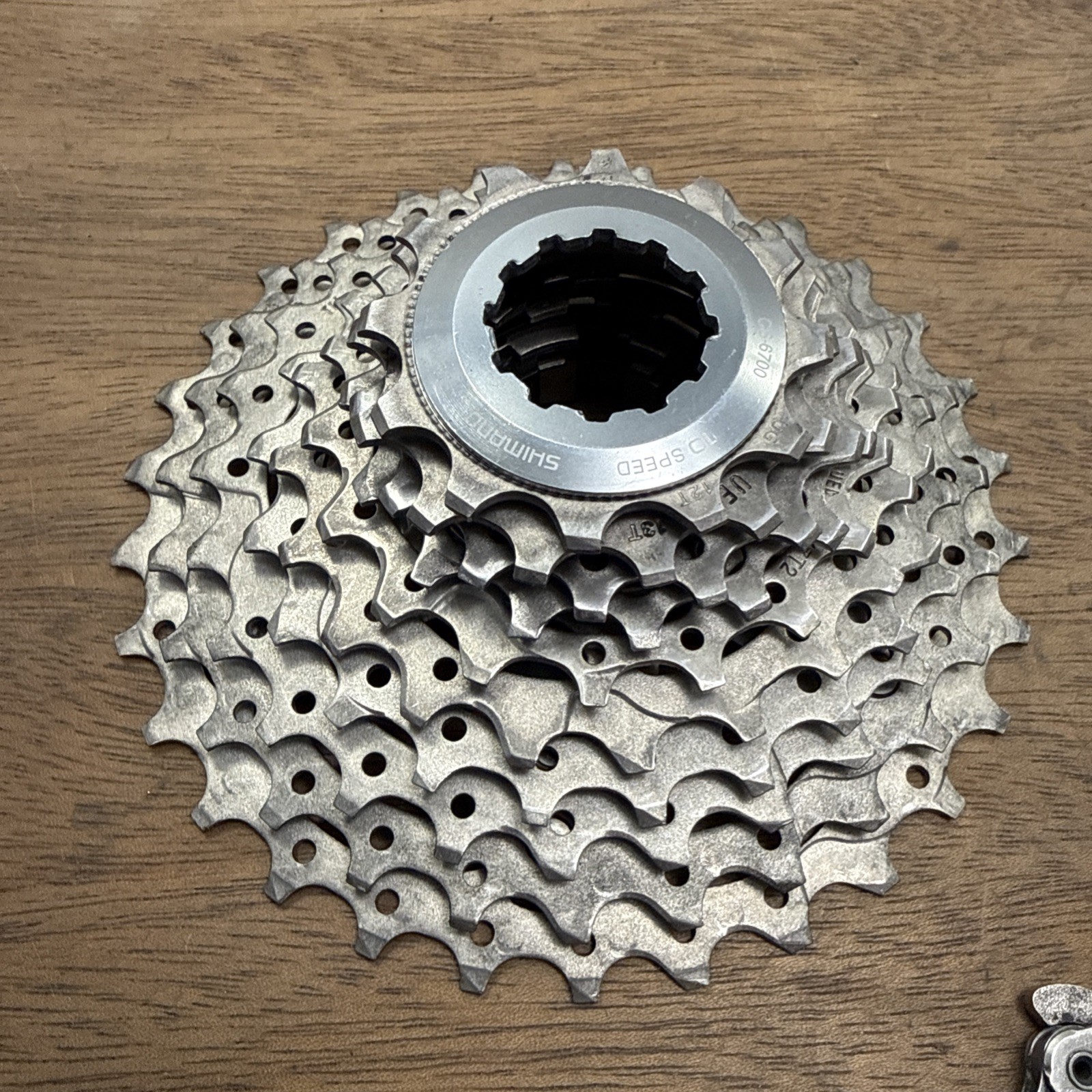Shimano Ultegra CS-6700 10 Speed 12-30t Cassette w/ Chain