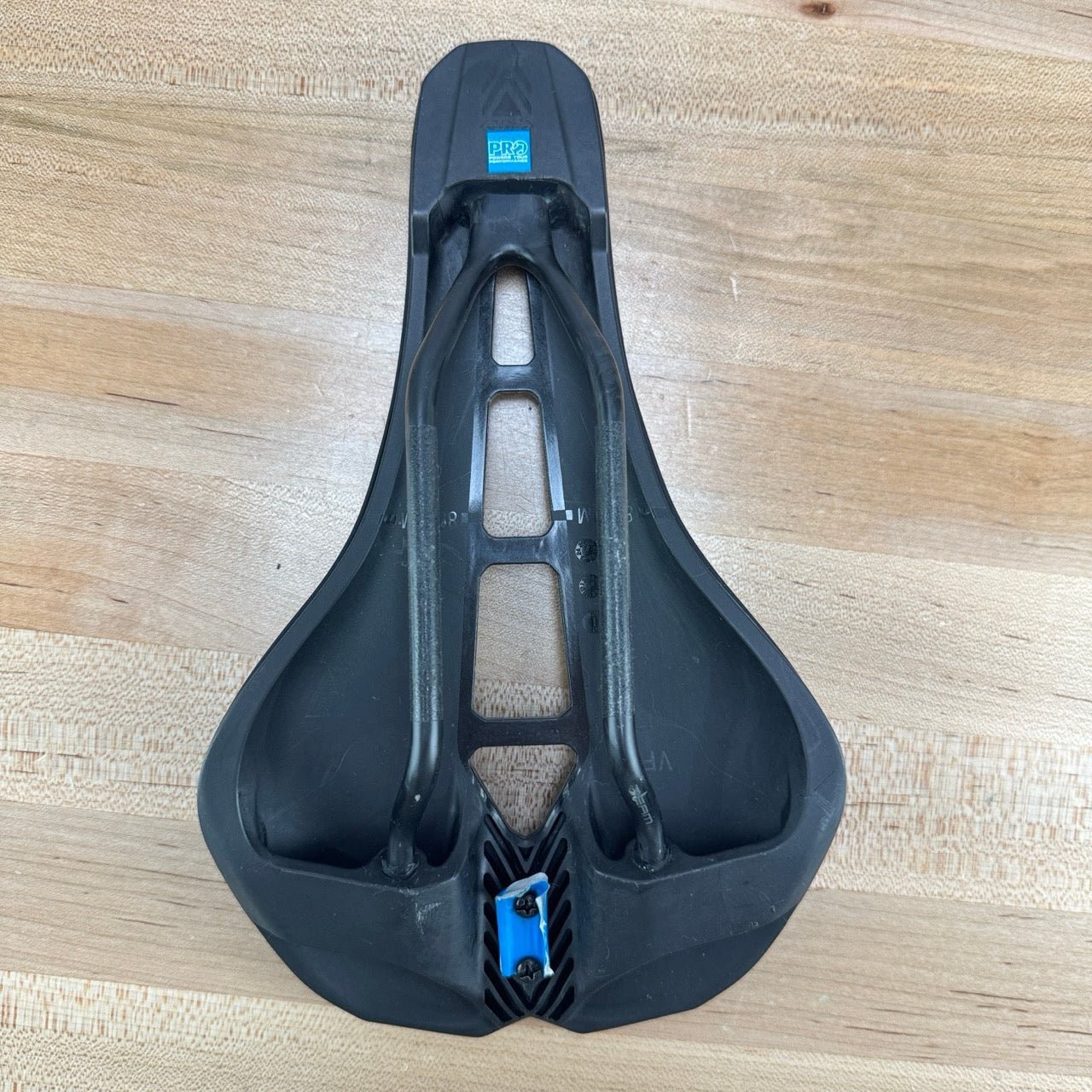 Light Use! Shimano Pro Stealth Team 152mm 7x9mm Carbon Rails Bike Saddle 166g