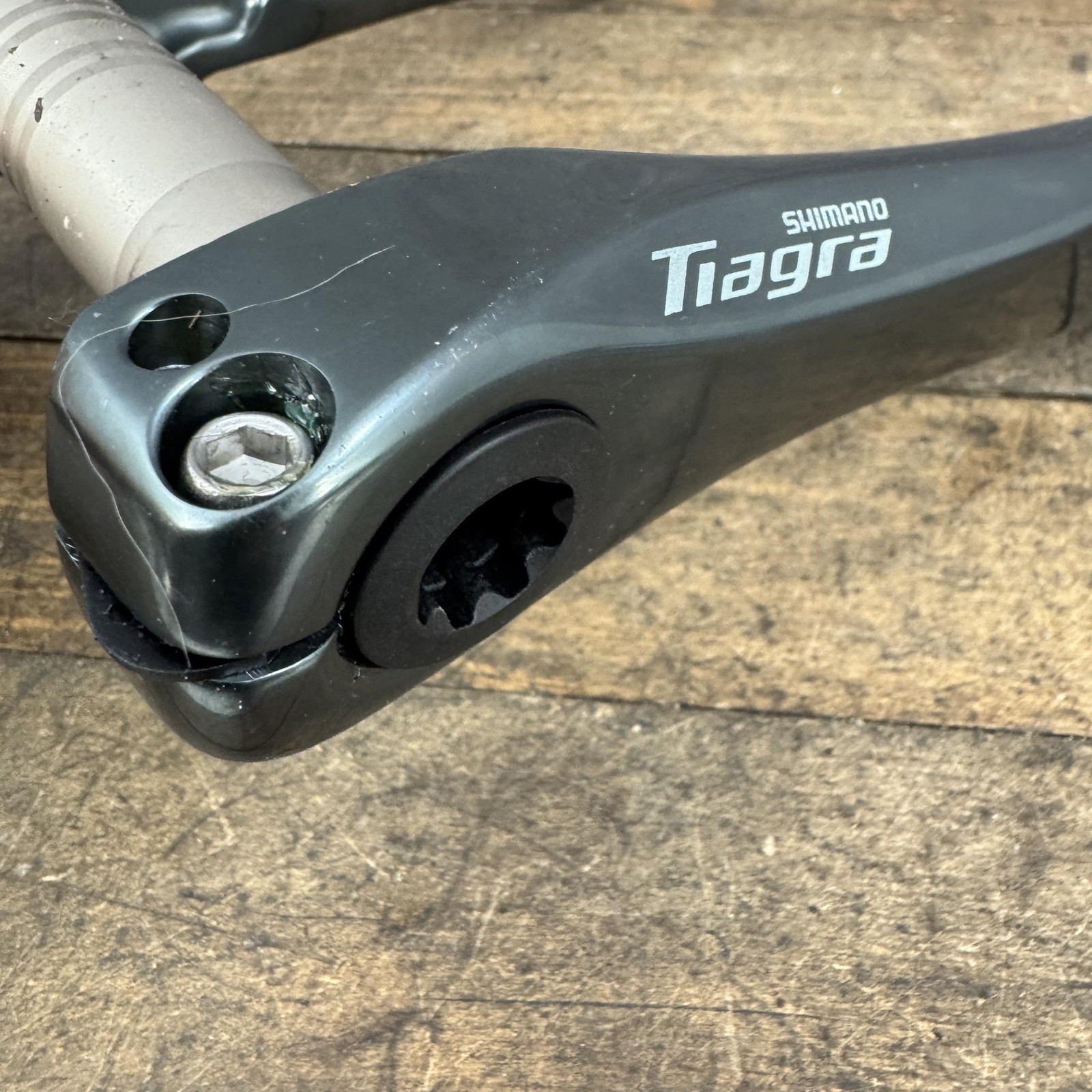 Shimano Tiagra FC-4700 FC-4703 Crank Set 165 Mm 110 BCD 4-Arm Triple Road 24mm