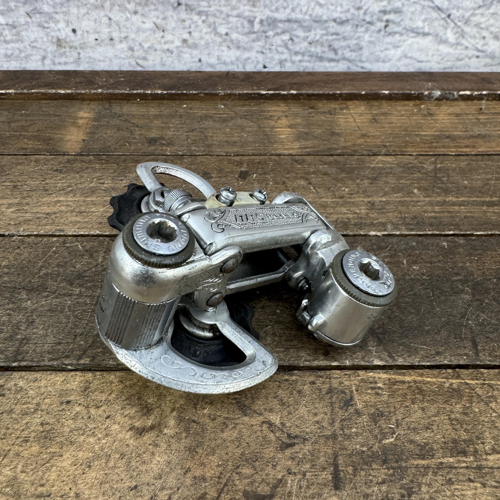 Vintage Shimano 600 Arabesque Rear Derailleur Short Cage Bolt-On Japan 195g