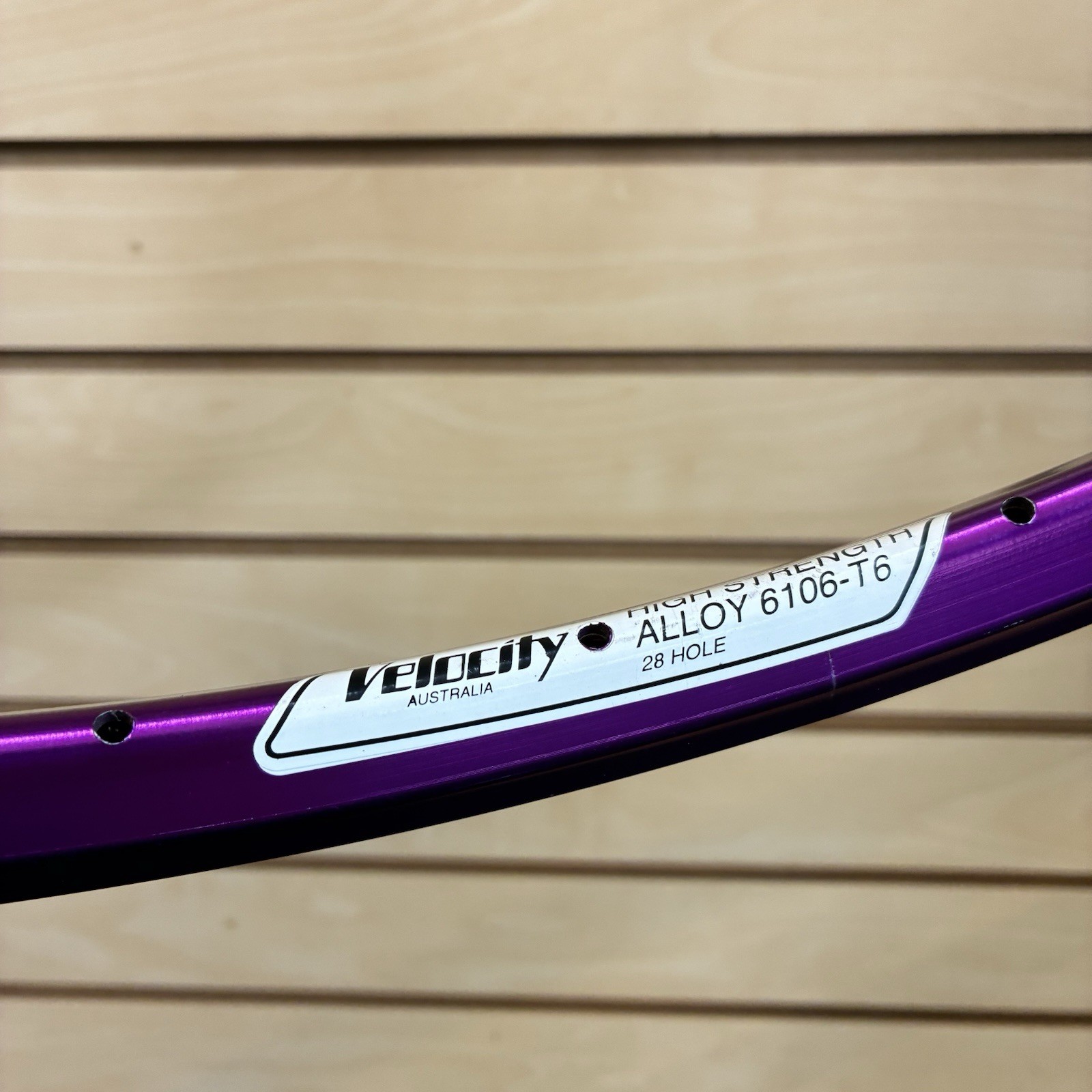 EXCELLENT! Vintage Velocity Aero Rim 3DV Purple 28H 26” Clincher Australia RARE!
