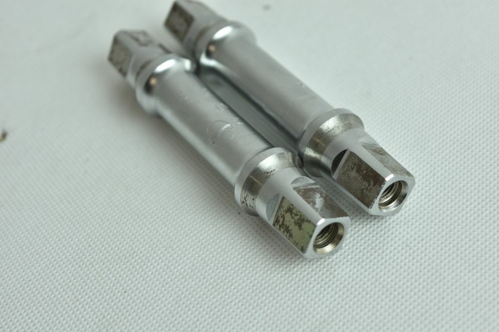 SHIMANO DURA ACE bb-7200 spindle square taper ! 70 x 109mm ! NOS – never used