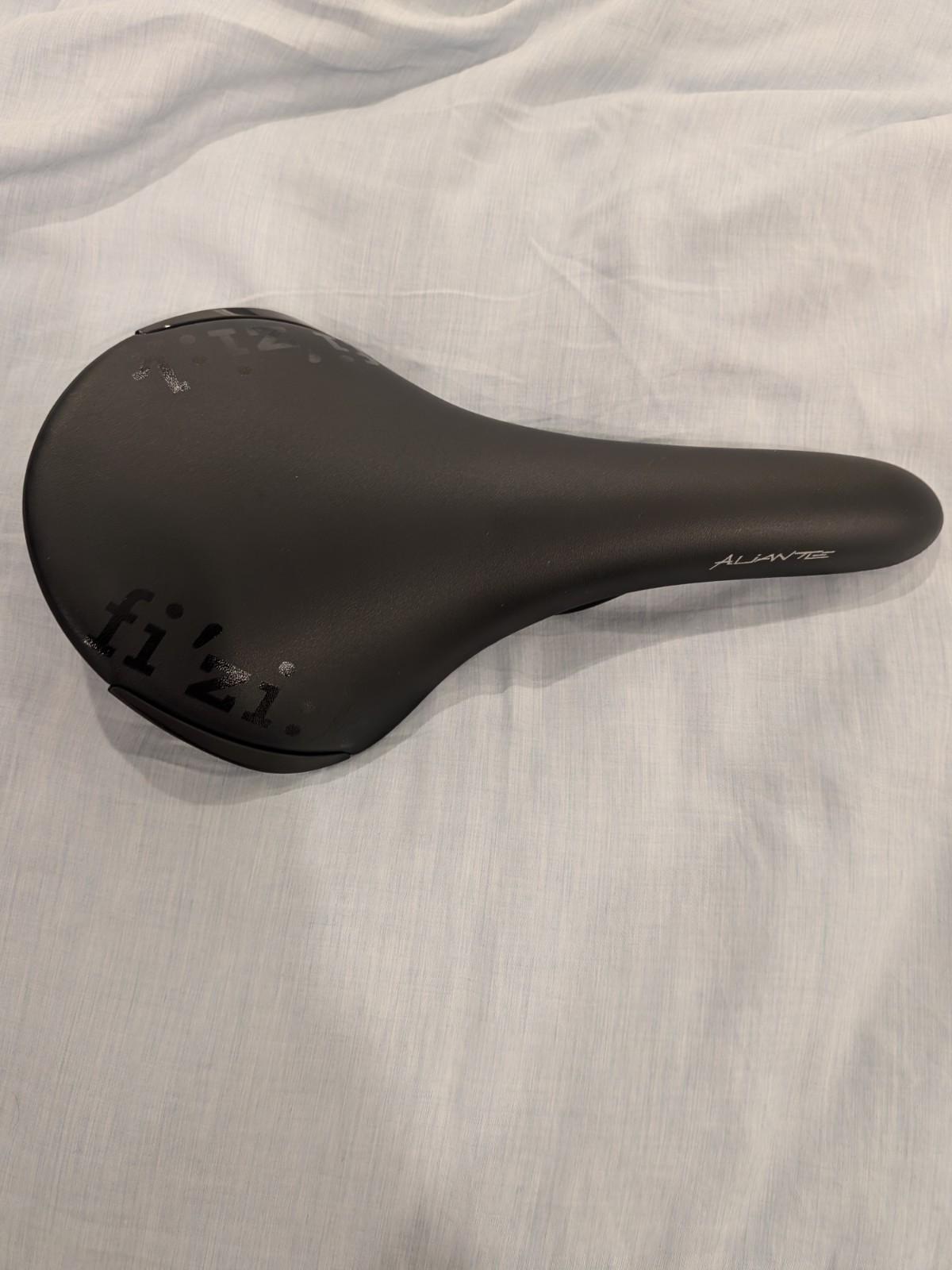 Fizik Aliante Delta Cycling Saddle (Large, Black)