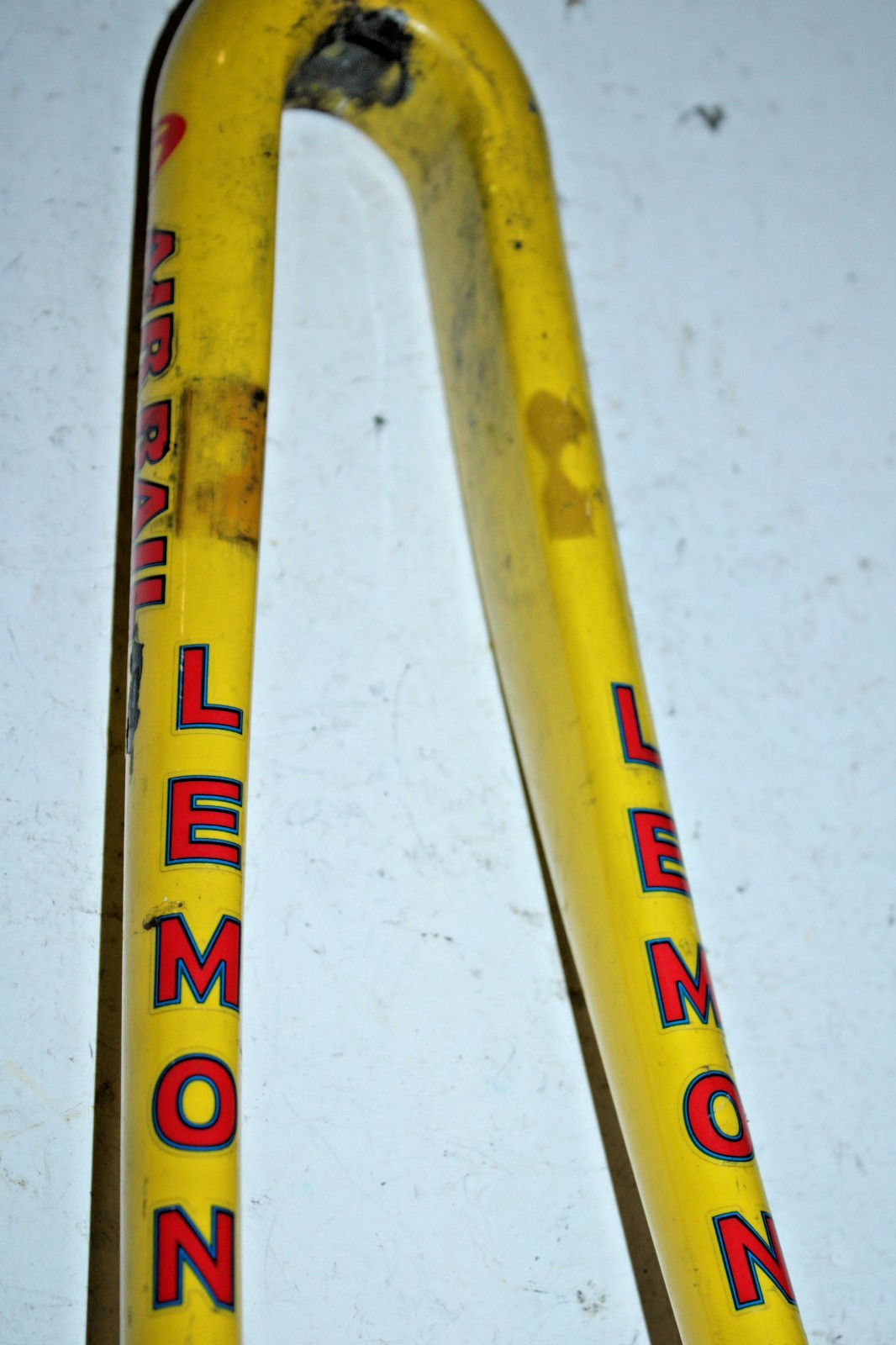 Vintage Lemond AirRail Touring Road Bike Fork 700c 11/8″ Threadless 180mm Yellow