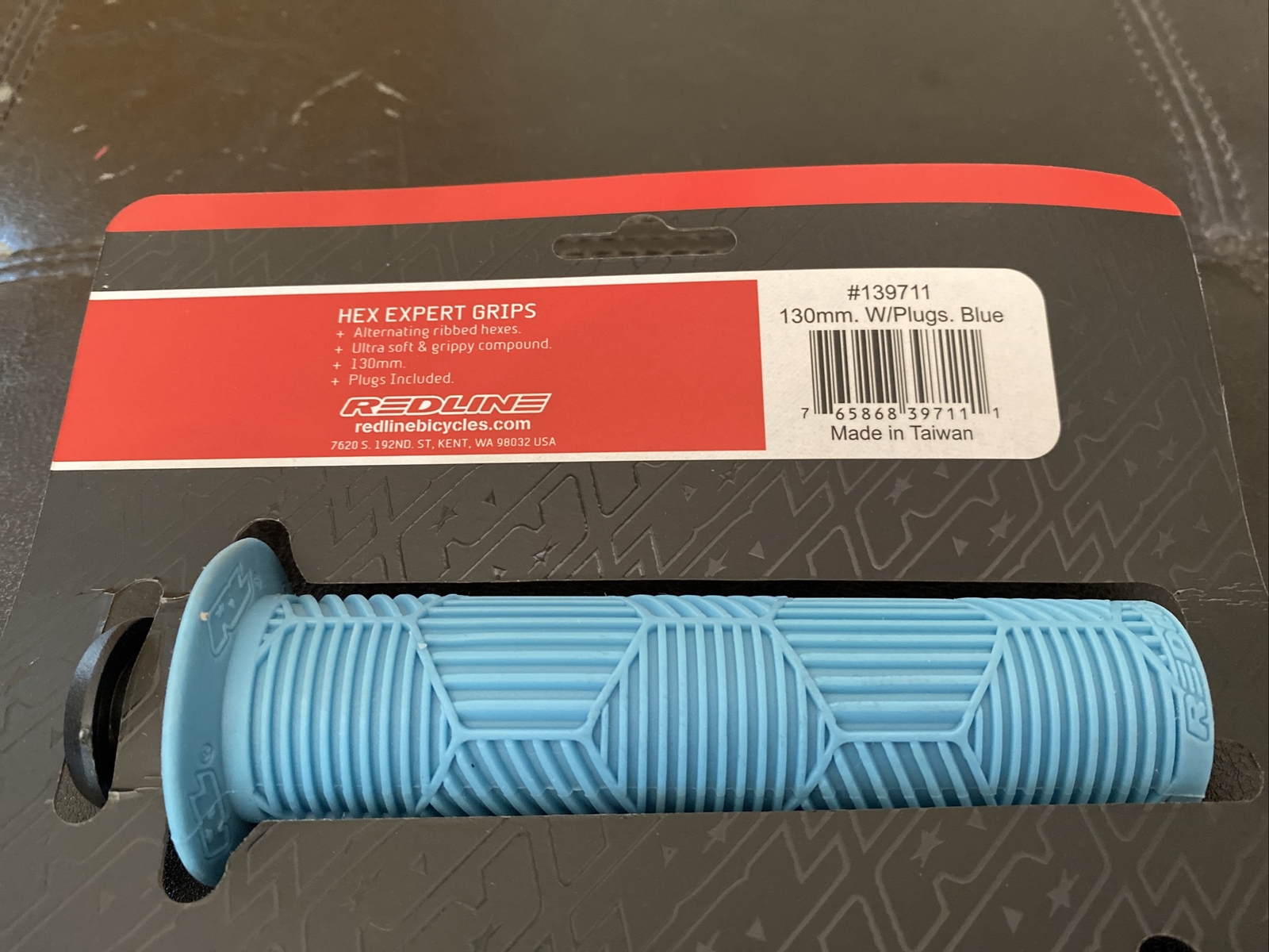 Redline Hex Pro 130mm BMX Grips with Plugs, Light Blue