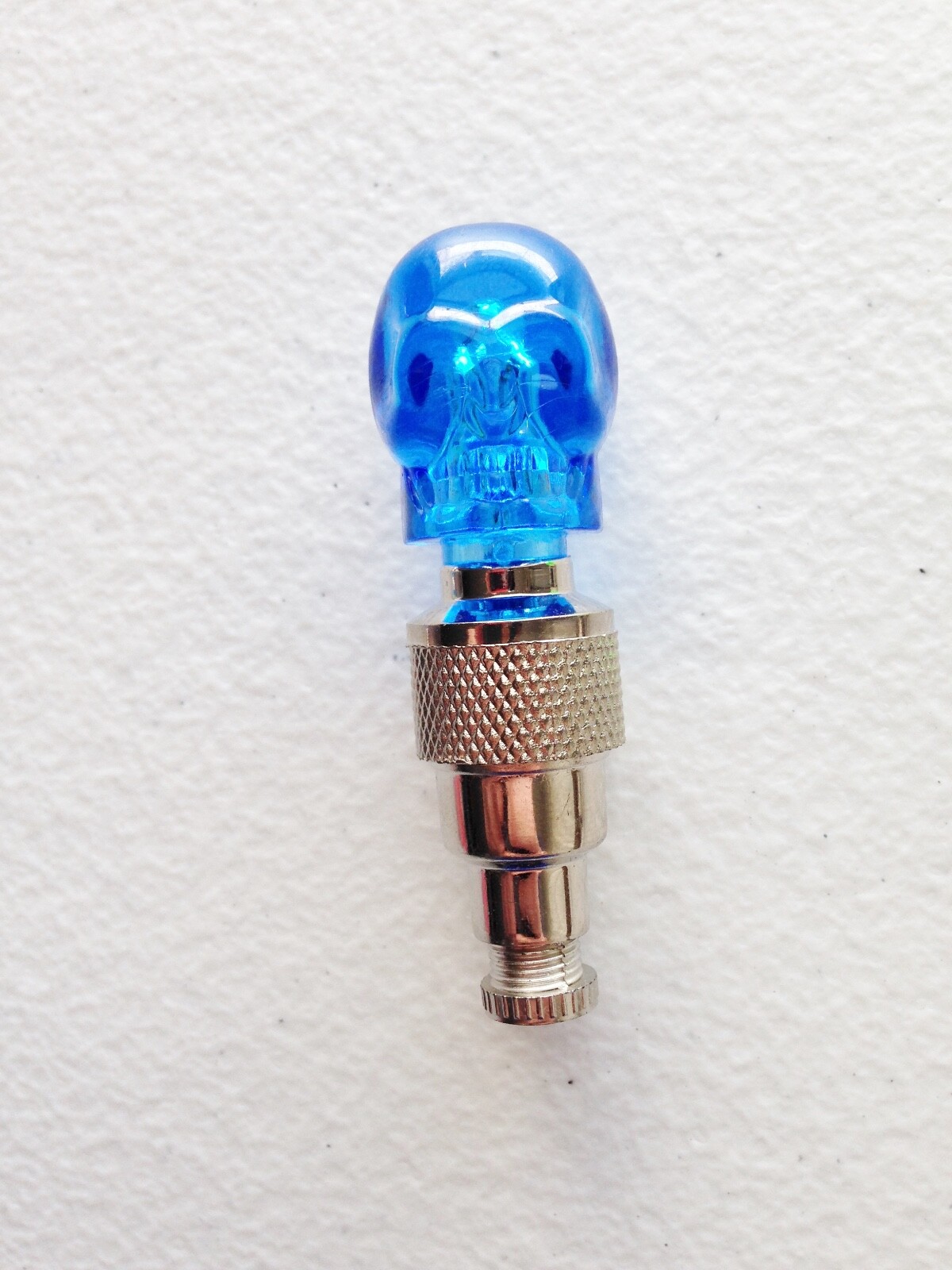 1 INDIVIDUAL SKULL LED CAP bike valve stem flashing Light Bicycle Wheel Tire Car