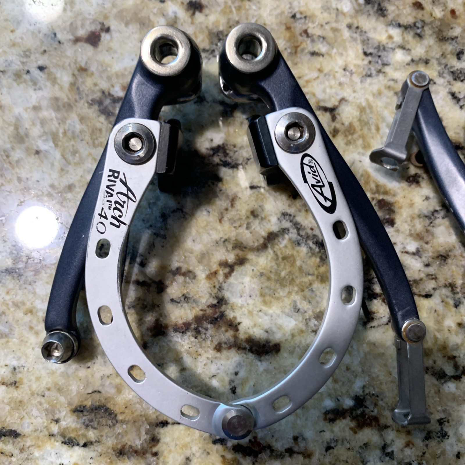 Vintage Avid Arch Rival 40 V Brake Set Vgc