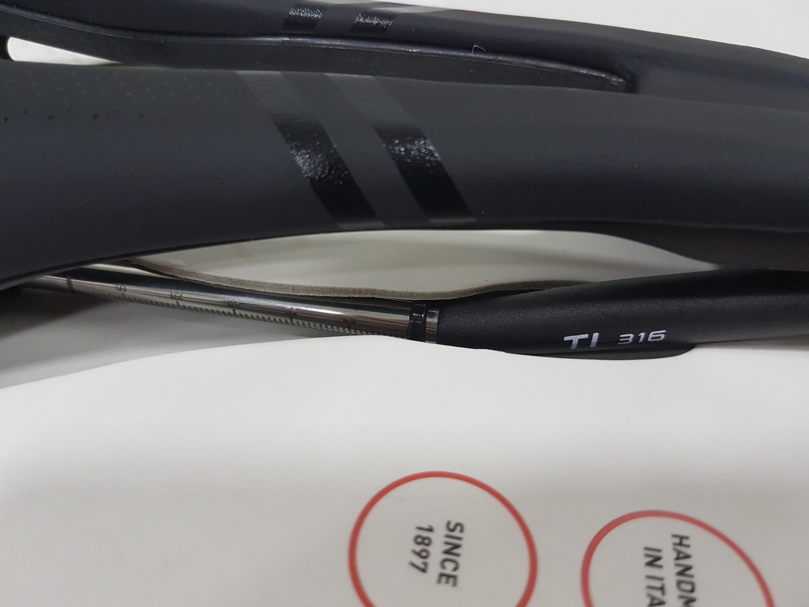 Selle Italia SP-01 Superflow S3 TI 316 Tube Ø7mm Rail Bicycle Saddle Black