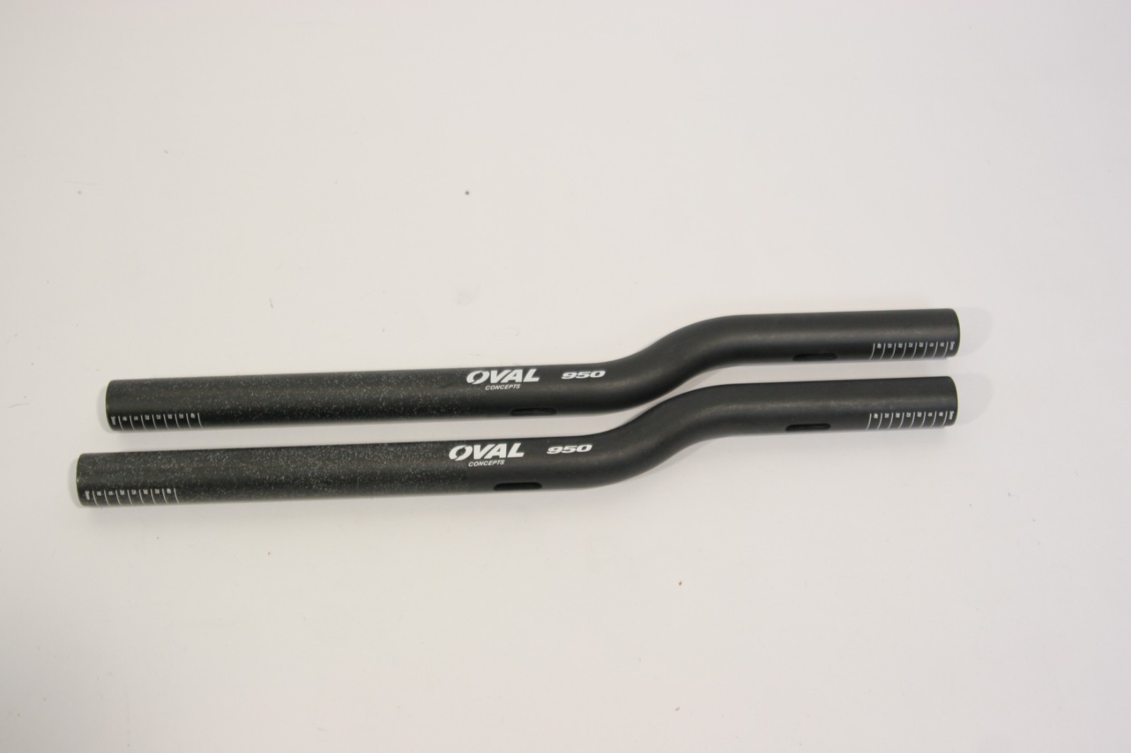 Oval Concepts Pair of 950 Carbon Aero Bar Extensions S bend 22.2 x 370mm SE