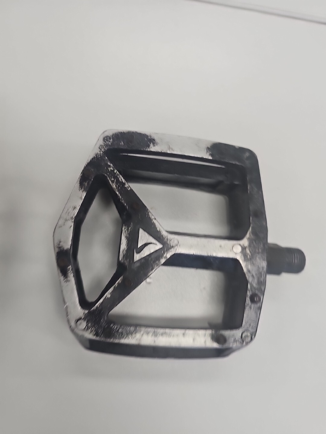 Alloy MTB Downhill Flat Pedals Very Light And Cheap