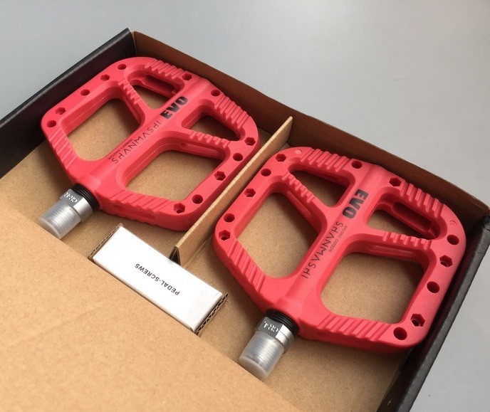 EVO Mountain Bike Pedal Nylon 9/16 Platform Flat Road BMX MTB Bicycle Pedals