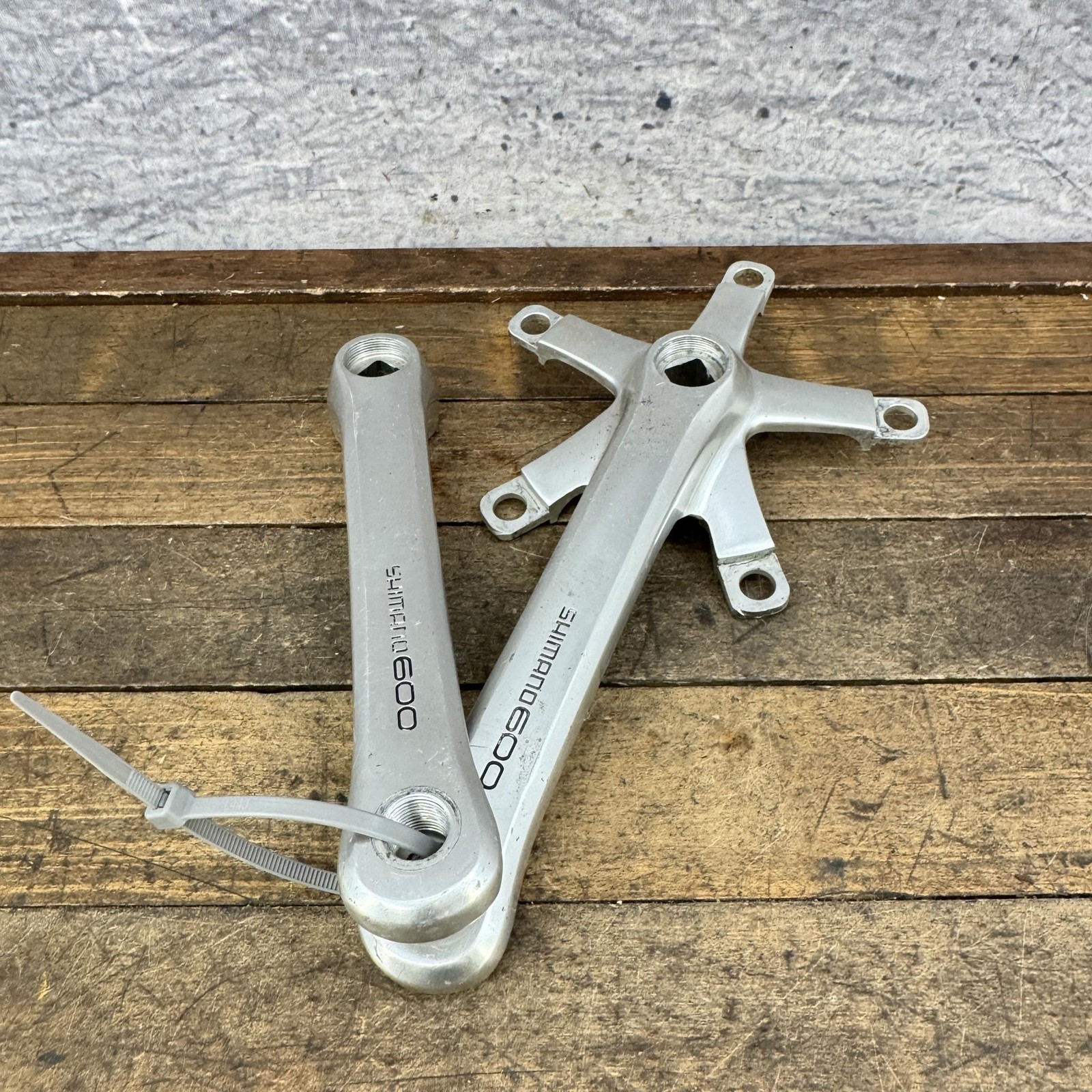 Vintage Shimano 600 Crank Set 165 Mm FC-6207 Double 130 BCD 165mm Road Japan
