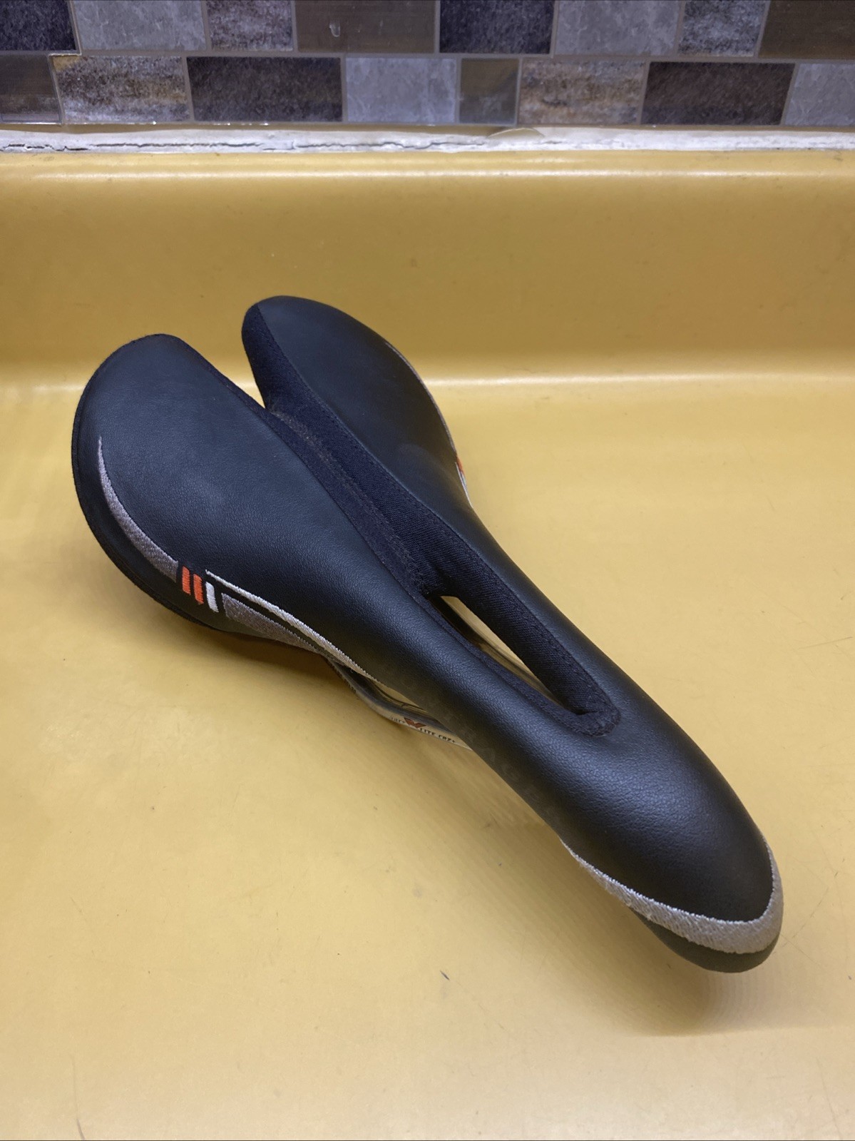 Black Bontrager 270mm x 130mm Titanium Rail Saddle