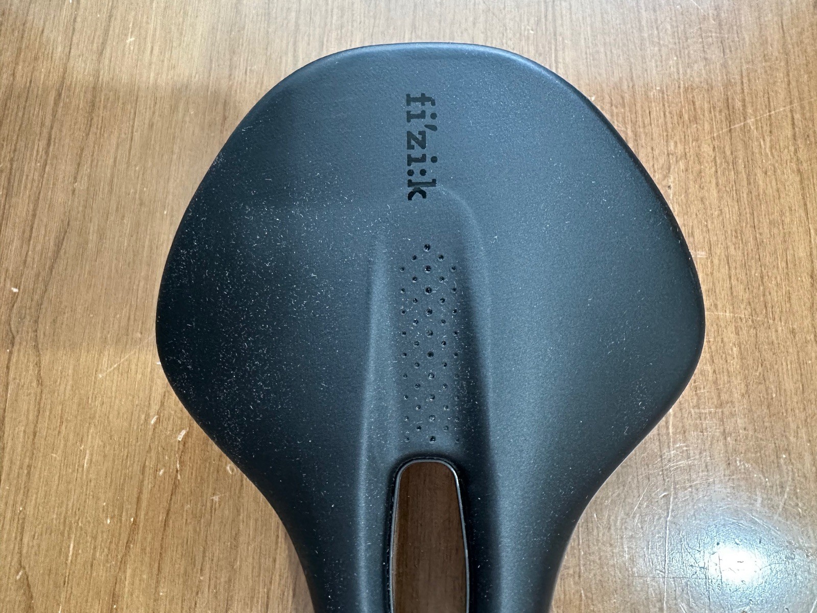 Fizik Vento Antares R1 150 mm Road Cycling Bike Saddle CARBON Rails, Black