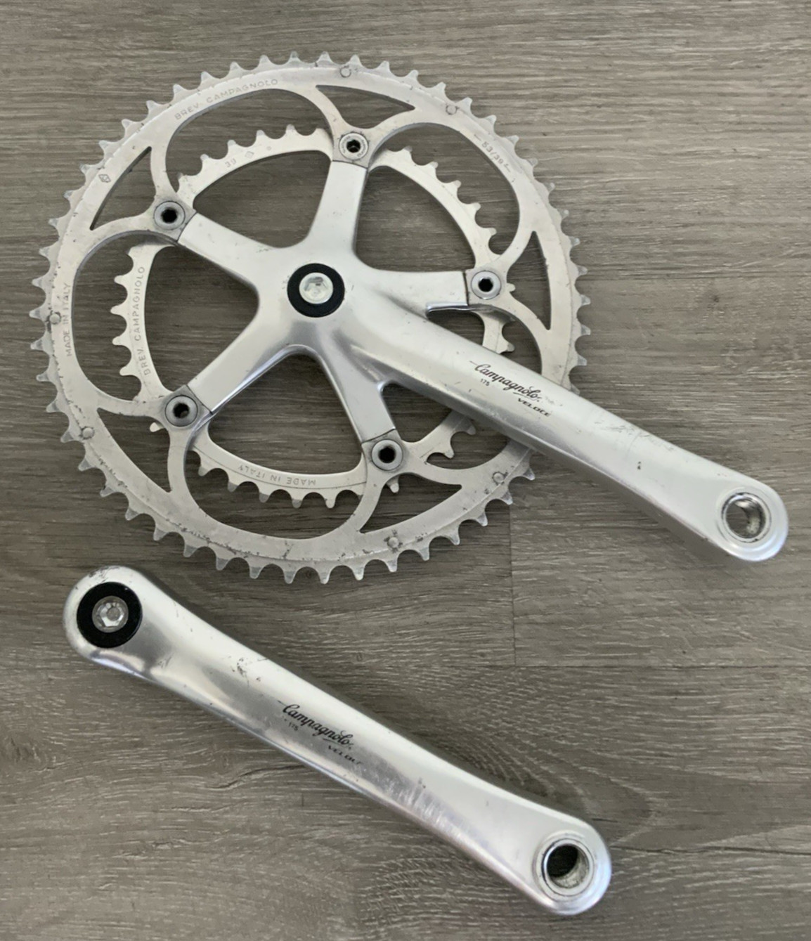 CAMPAGNOLO VELOCE CRANKSET DOUBLE 53-39TOOTH 175 MM ARM LENGTH ROOM FOR 3 RINGS