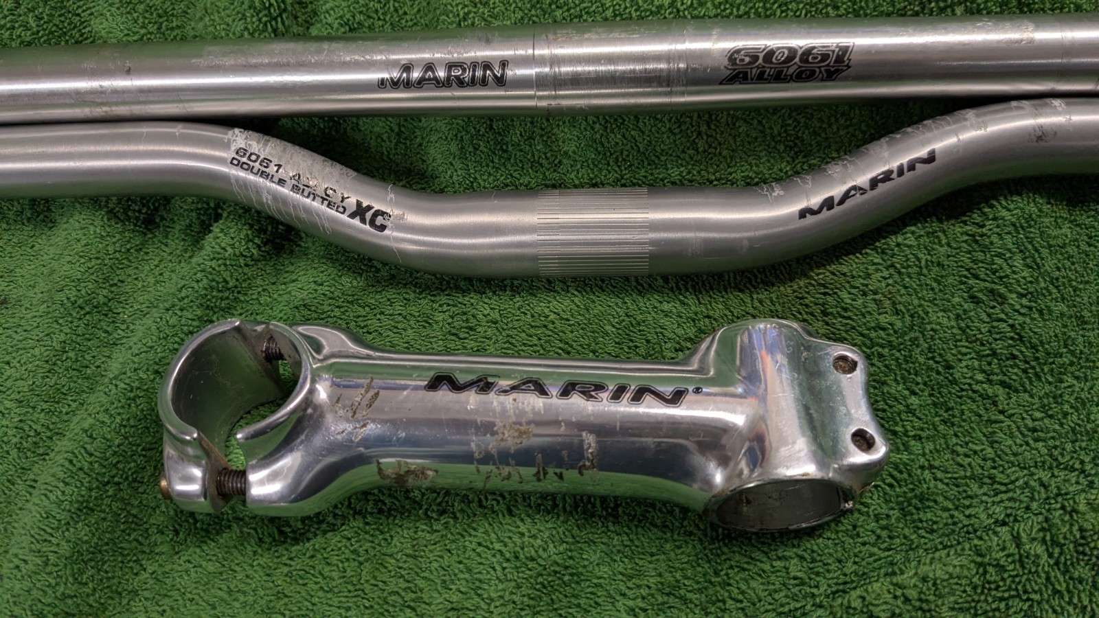 Vintage Marin Mountain Bike 1 1/8″ Stem And Handlebars Riser/Sweep 580mm 25.4mm