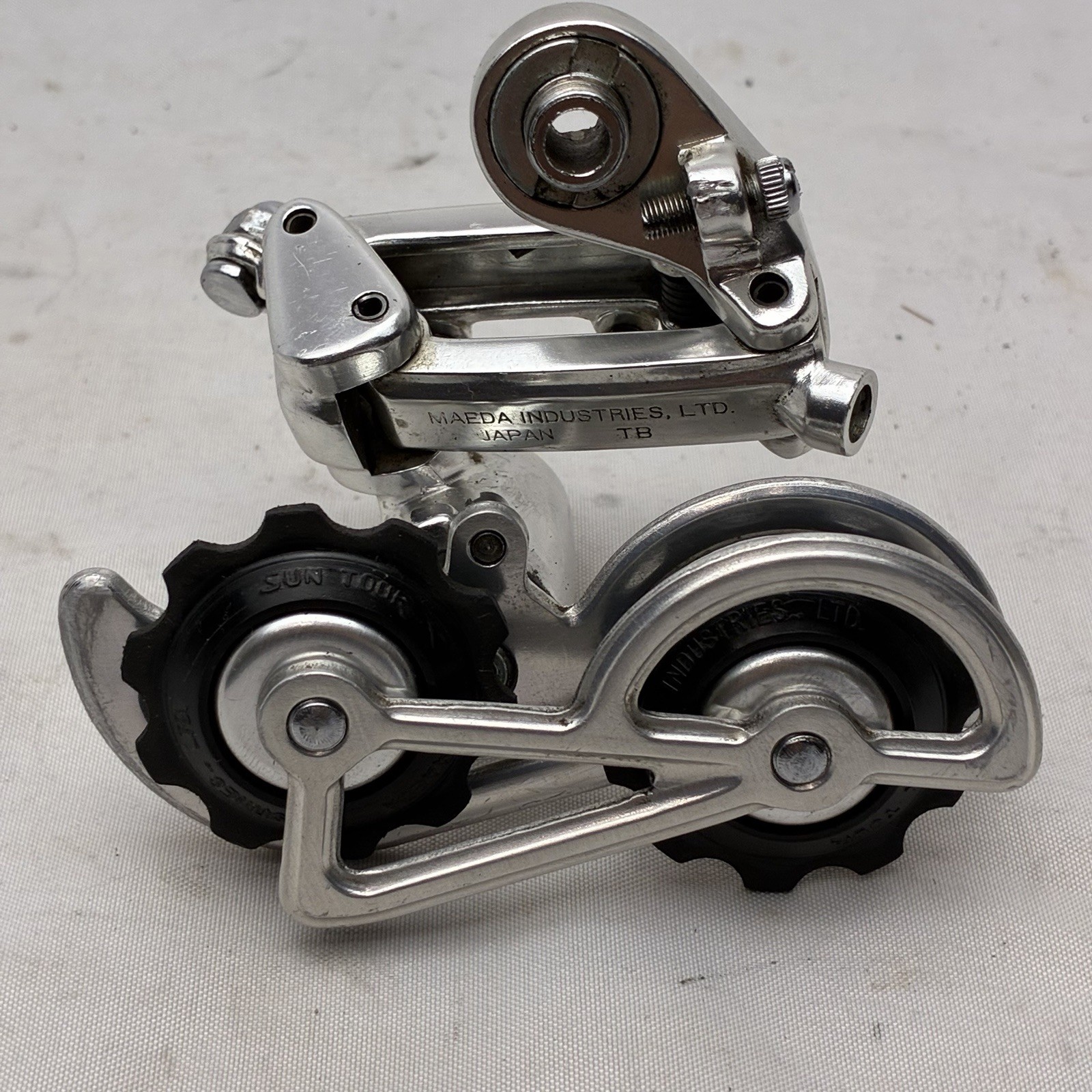 Vintage Suntour Cyclone Rear Derailleur Short Cage Bolt-On Japan 185g Road Bike
