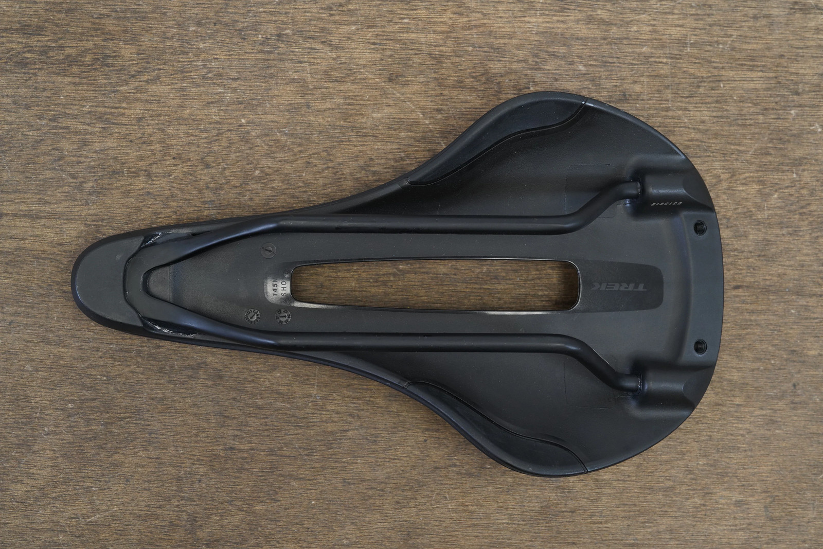 NEW TAKE-OFF 145mm Bontrager Verse Pro Carbon Rail Road Saddle 178g