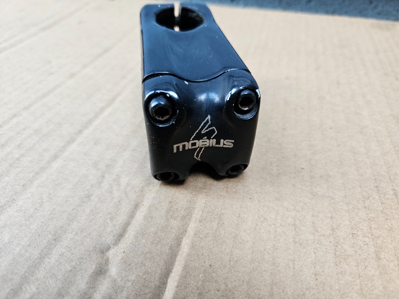 1-1/8″ Specialized Mobius 4-Bolt Threadless Stem 75mm Long x 25.4mm Clamp Black