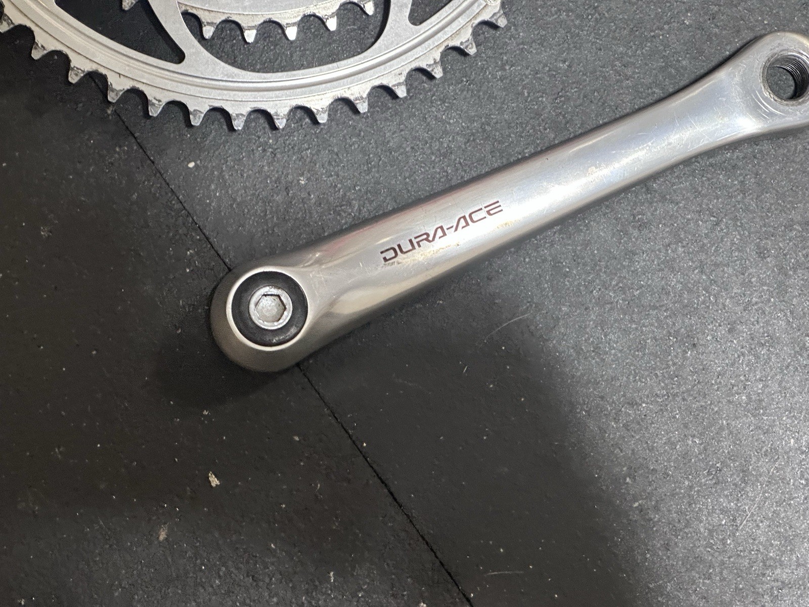 SHIMANO DURA ACE CRANKSET DOUBLE MODEL 7410 53-39 TOOTH 172.5 MM ARMS 6, 7, OR 8