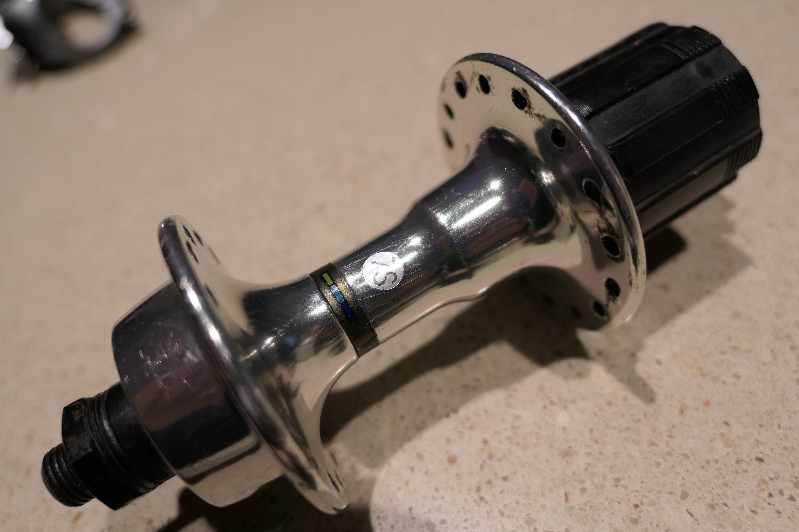 Shimano FH-6400 600 Tricolor Uniglide Rear Hub 32H 126mm 6 or 7 speed